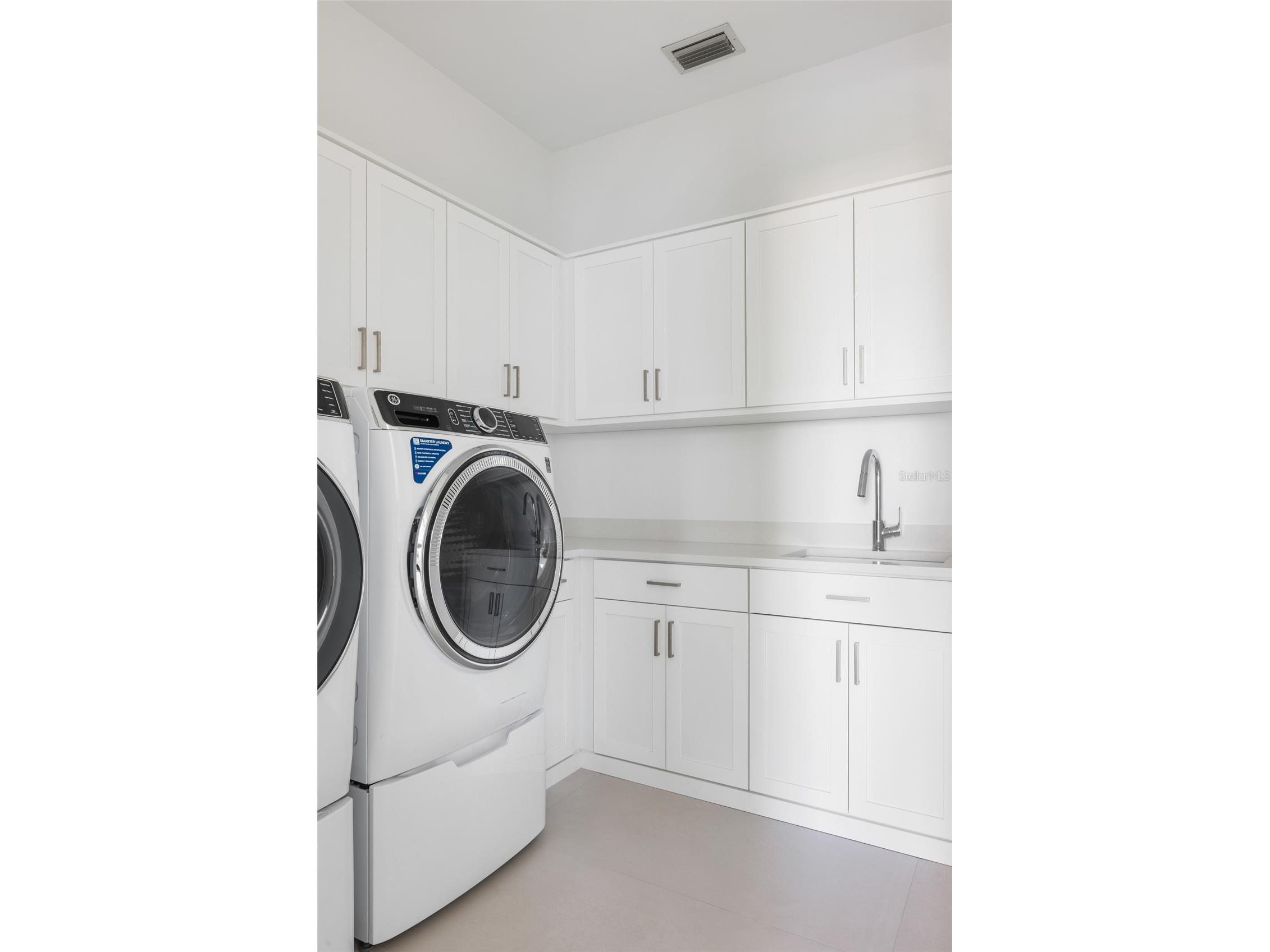 1212 Center Place Sarasota FL 34236 - LIDO SHORES PRIVATE BEACH A4676921 image33