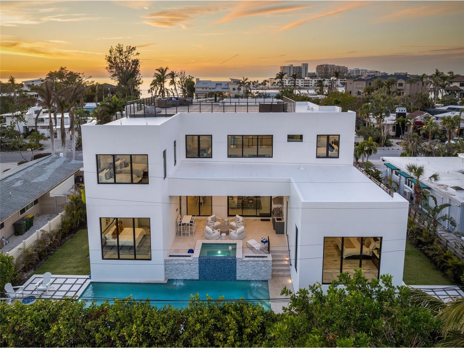 1212 Center Place Sarasota FL 34236 - LIDO SHORES PRIVATE BEACH A4676921 image40