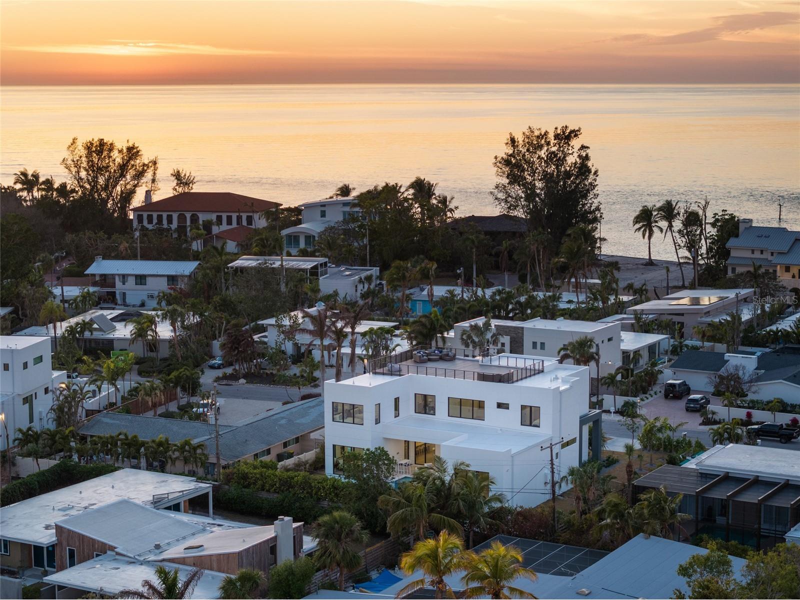 1212 Center Place Sarasota FL 34236 - LIDO SHORES PRIVATE BEACH A4676921 image43