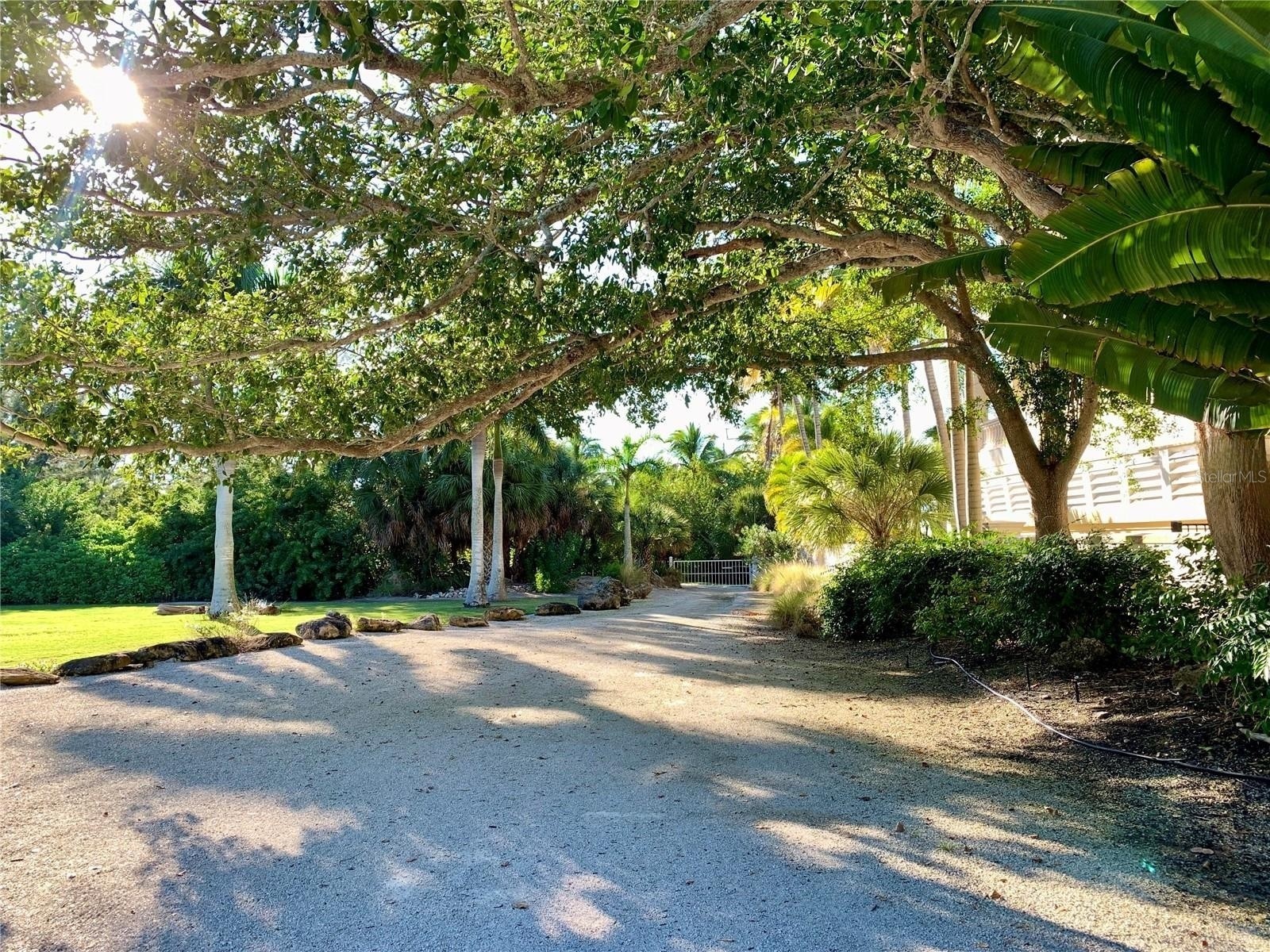 1212 Center Place Sarasota FL 34236 - LIDO SHORES PRIVATE BEACH A4676921 image52
