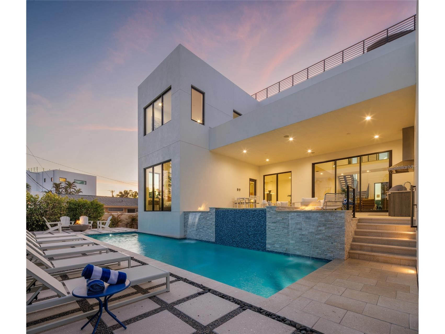 1212 Center Place Sarasota FL 34236 - LIDO SHORES PRIVATE BEACH A4676921 image6