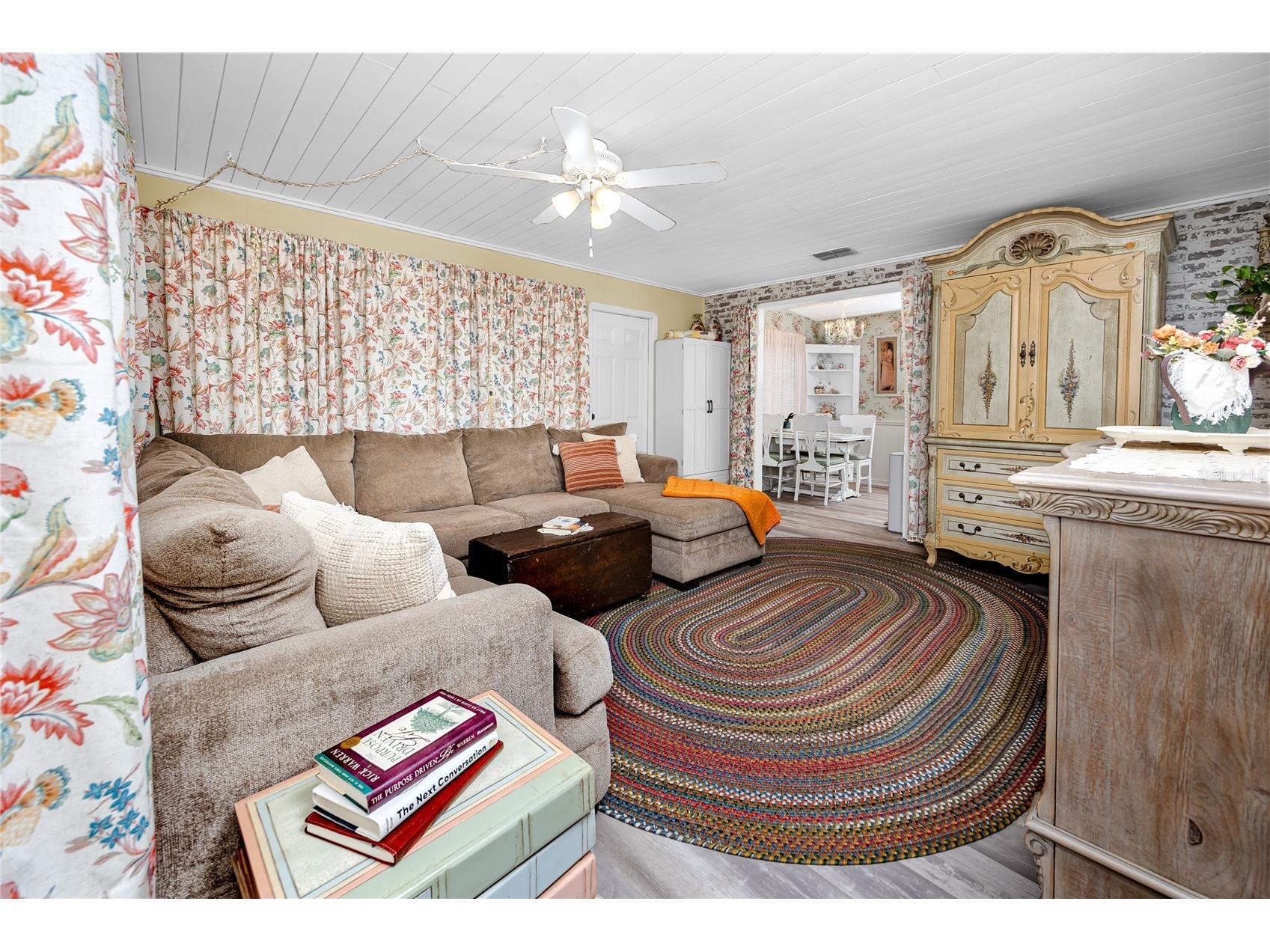 1212 Hull Street S Gulfport FL 33707 TB8526576 image18