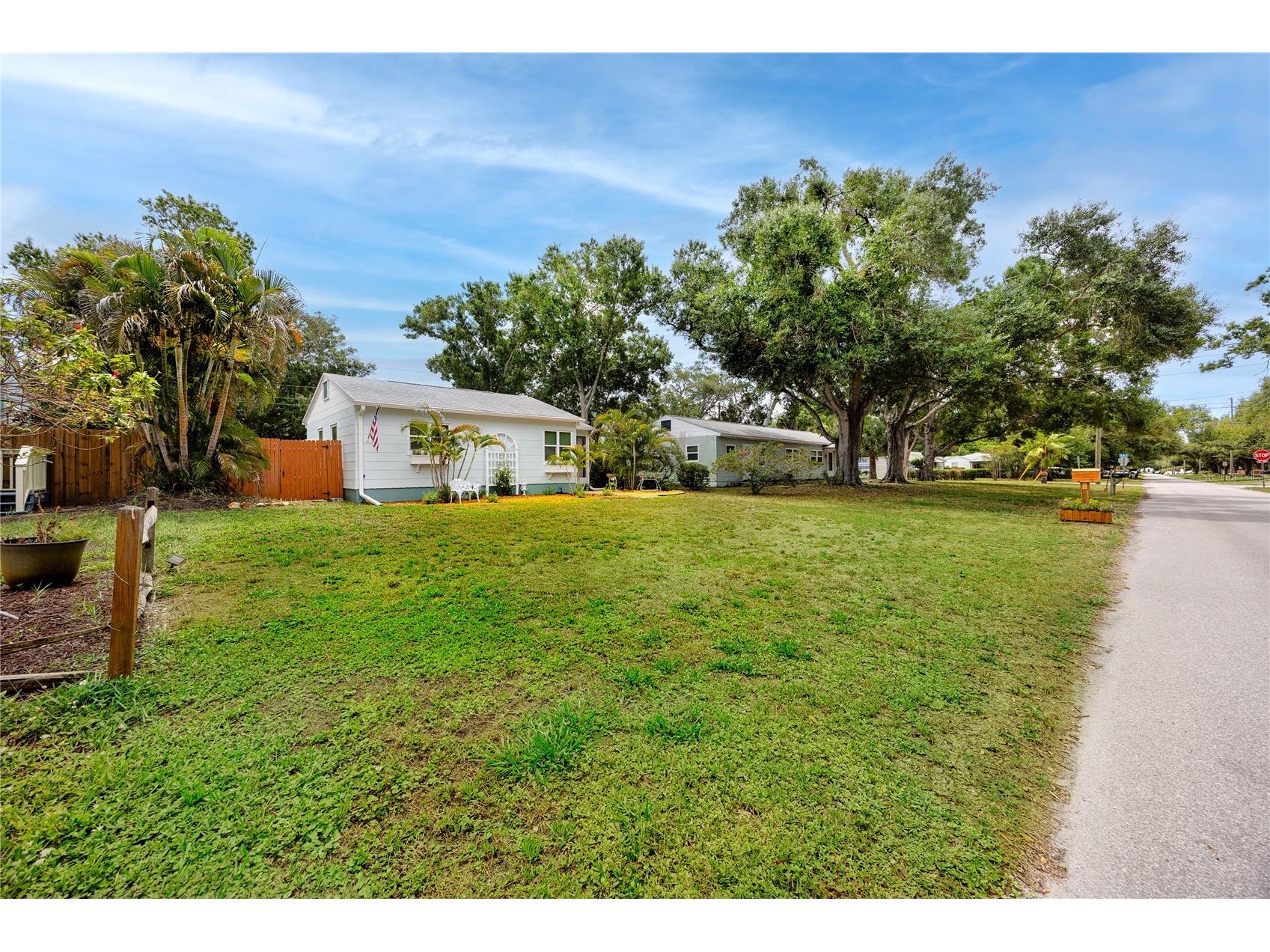 1212 Hull Street S Gulfport FL 33707 TB8526576 image56