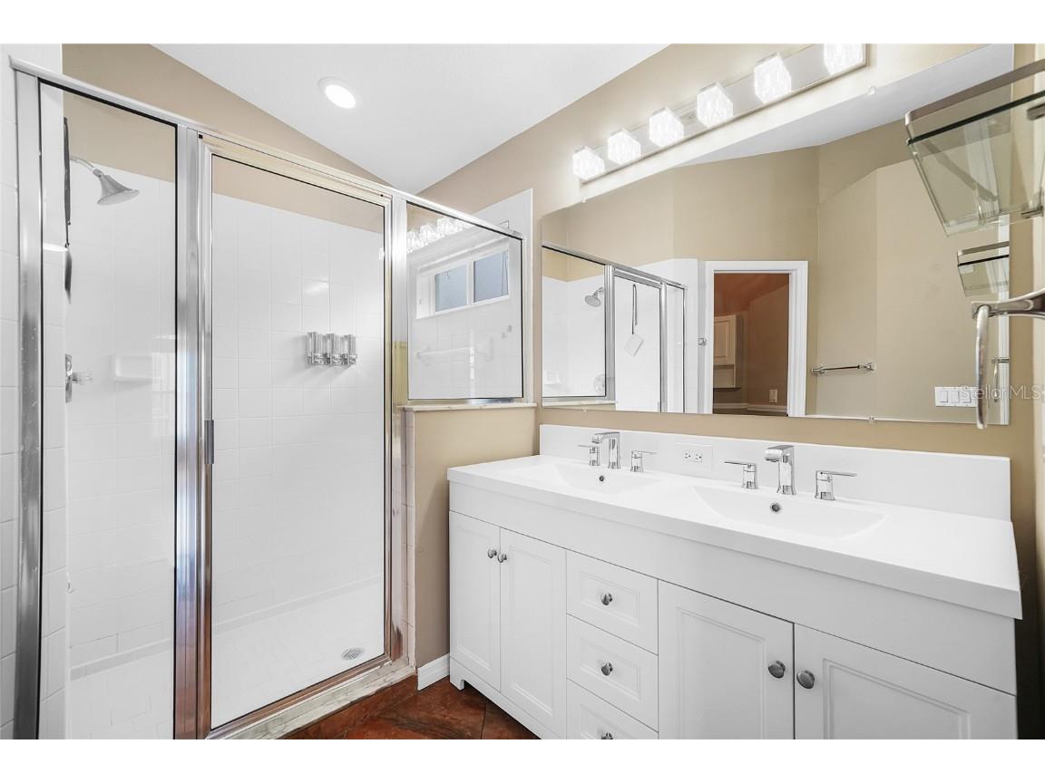 1212 Lake Shore Ranch Drive Seffner FL 33584 A4668178 image17