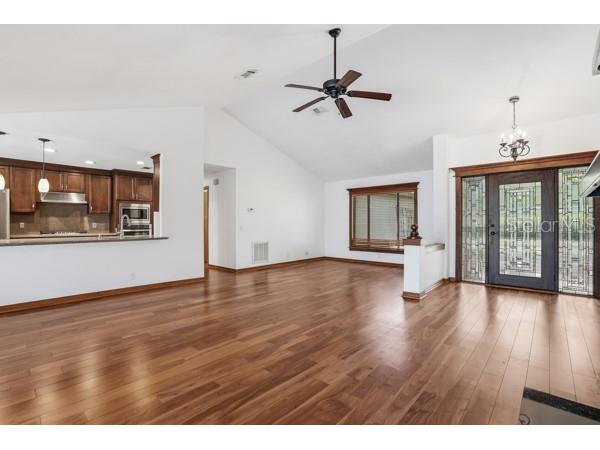 1212 Weybridge Lane Dunedin FL 34698 TB8491733 image18