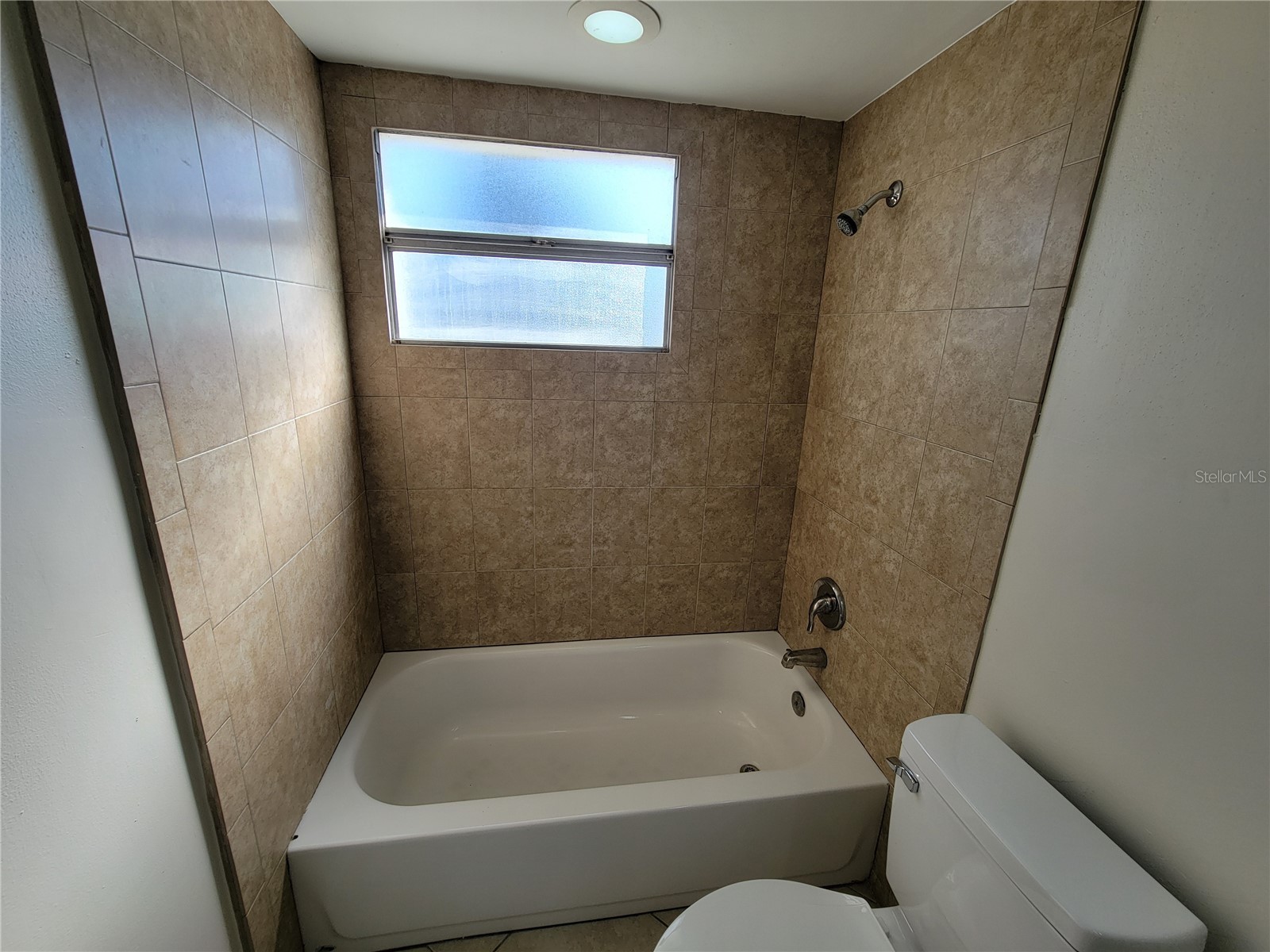 1212 Windermere Way Tampa FL 33619 TB8526117 image10