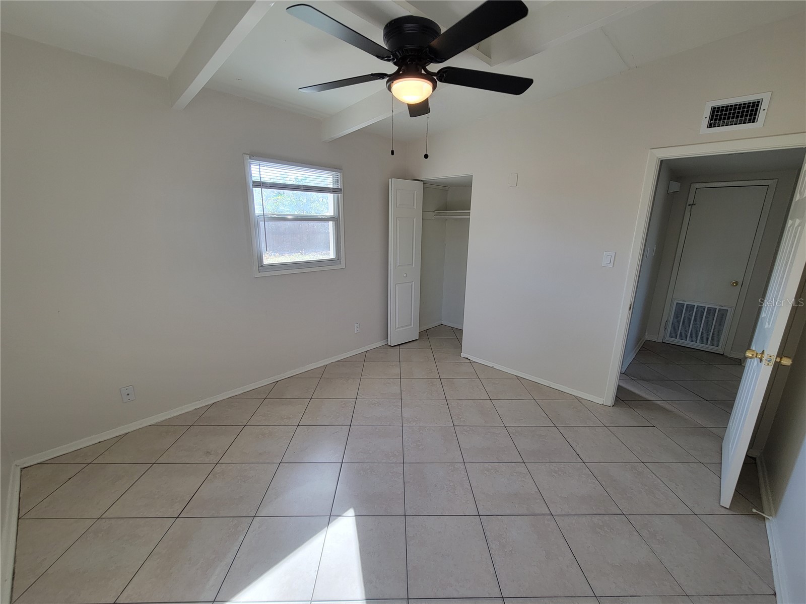 1212 Windermere Way Tampa FL 33619 TB8526117 image12