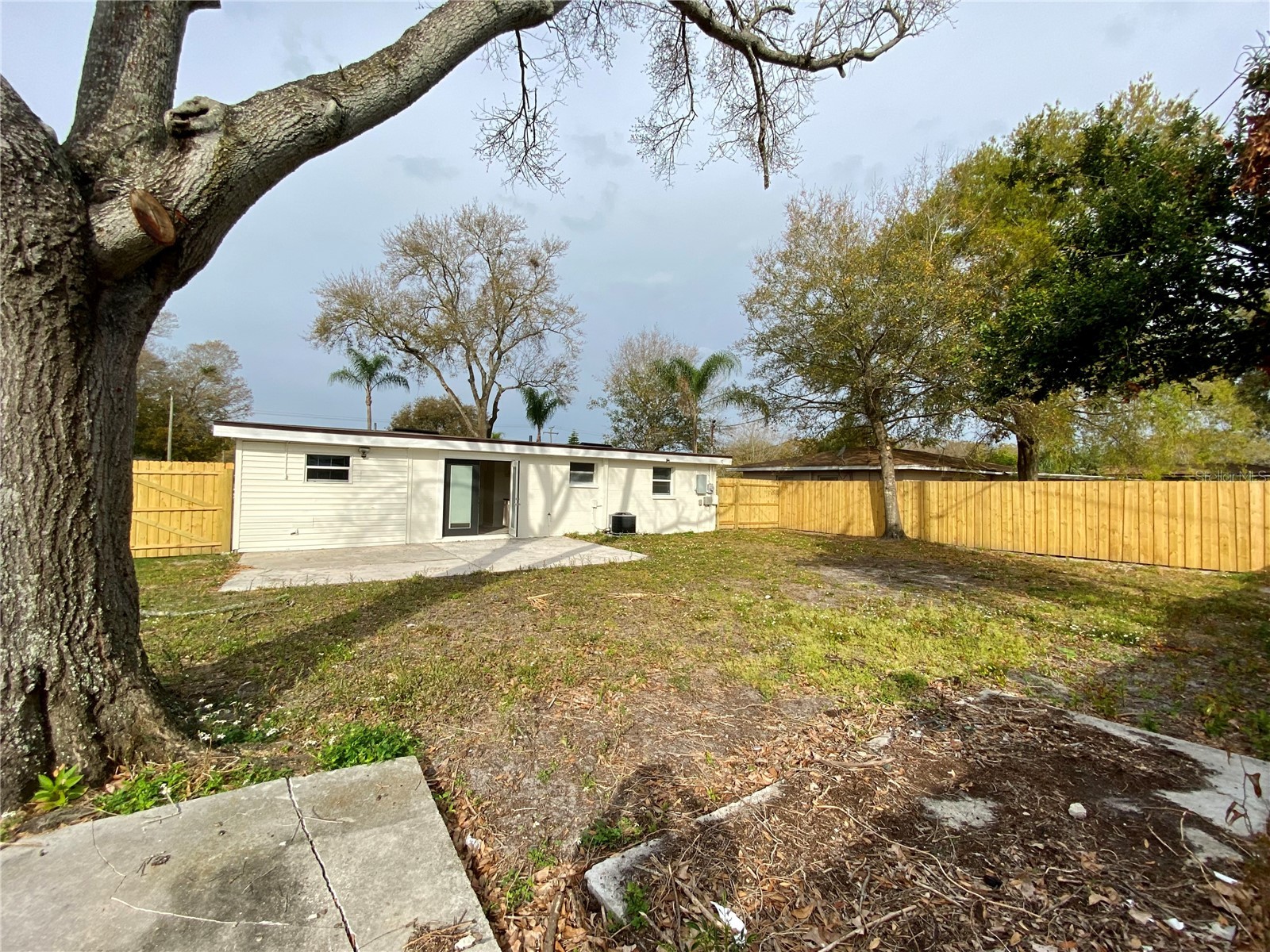 1212 Windermere Way Tampa FL 33619 TB8526117 image2
