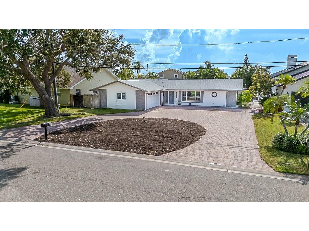 12120 7th Street E Treasure Island FL 33706 - BOCA CIEGA BAY TB8433203 image1