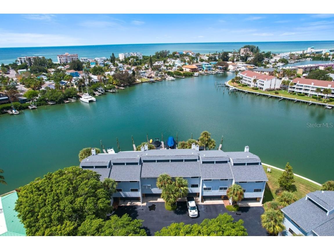 12120 Capri Circle S Treasure Island FL 33706 - BOCA CIEGA BAY U8214260 image1