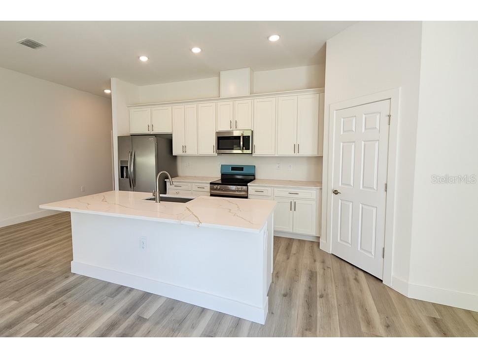 12120 Kingsbury Avenue Port Charlotte FL 33981 L4956476 image3