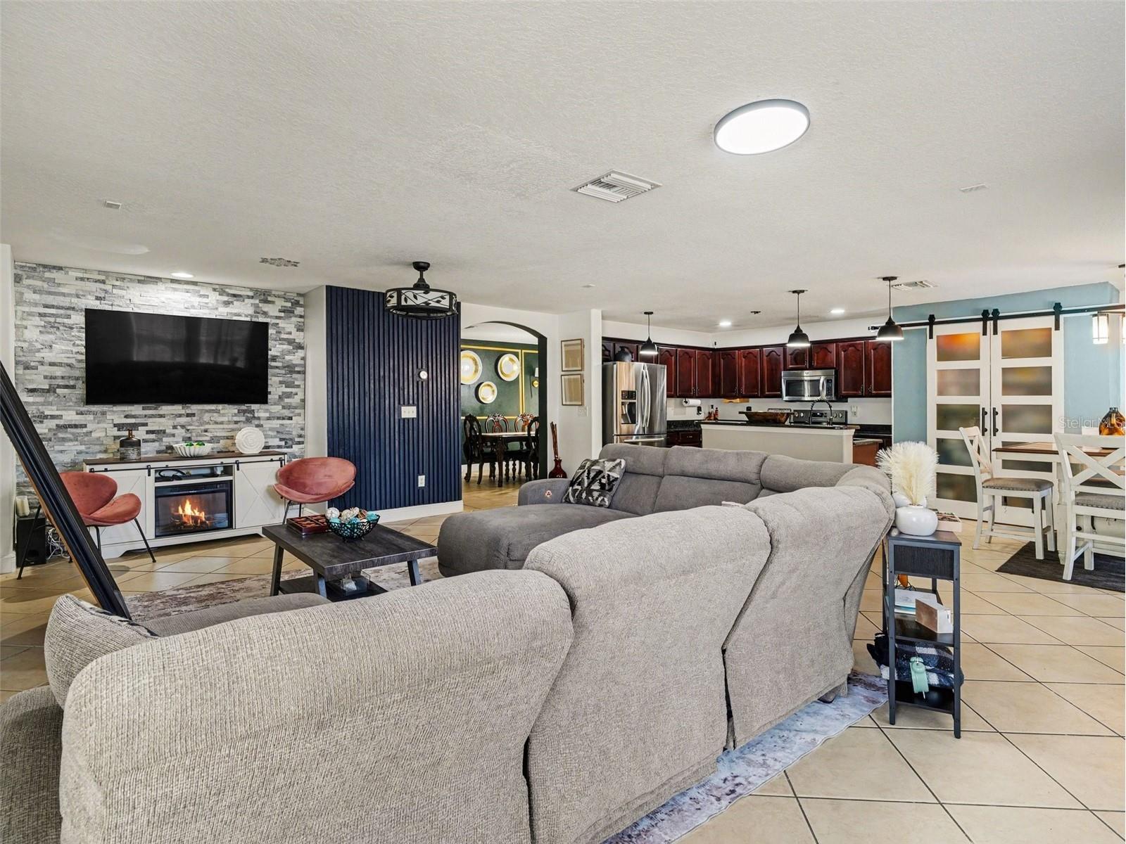12123 Fern Blossom Drive Gibsonton FL 33534 TB8496823 image4