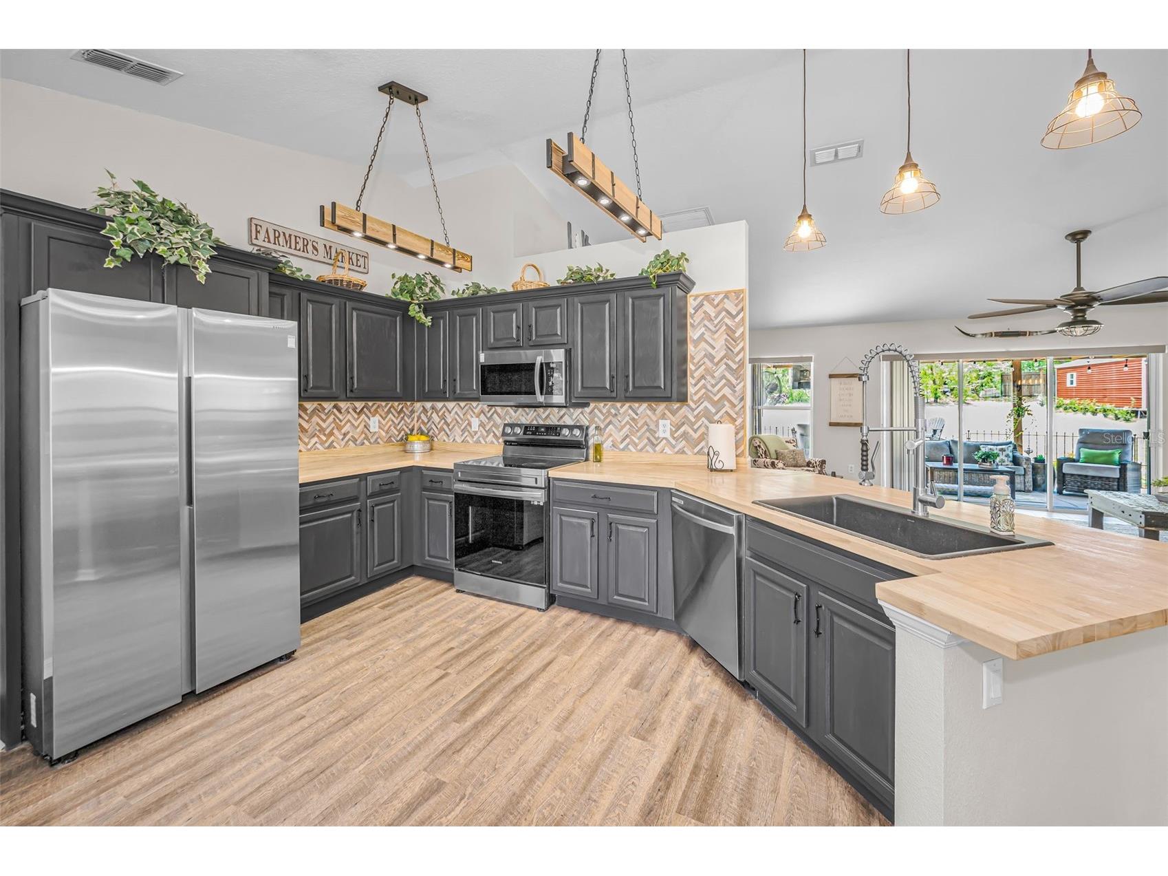 12123 Fulmar Road Weeki Wachee FL 34614 TB8503828 image15