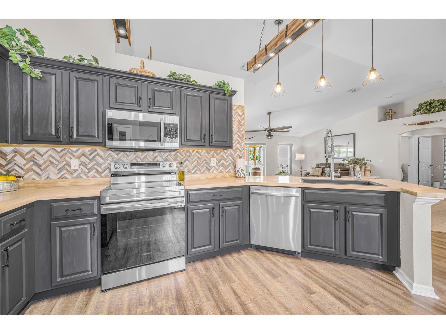 12123 Fulmar Road Weeki Wachee FL 34614 TB8503828 image21