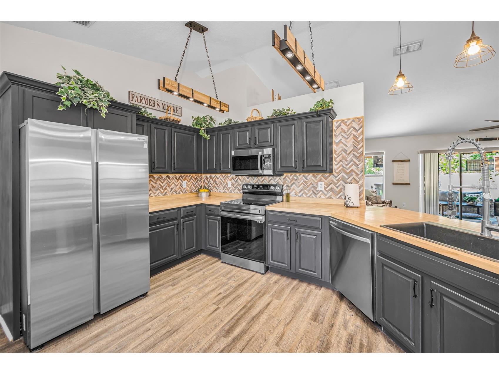 12123 Fulmar Road Weeki Wachee FL 34614 TB8503828 image23