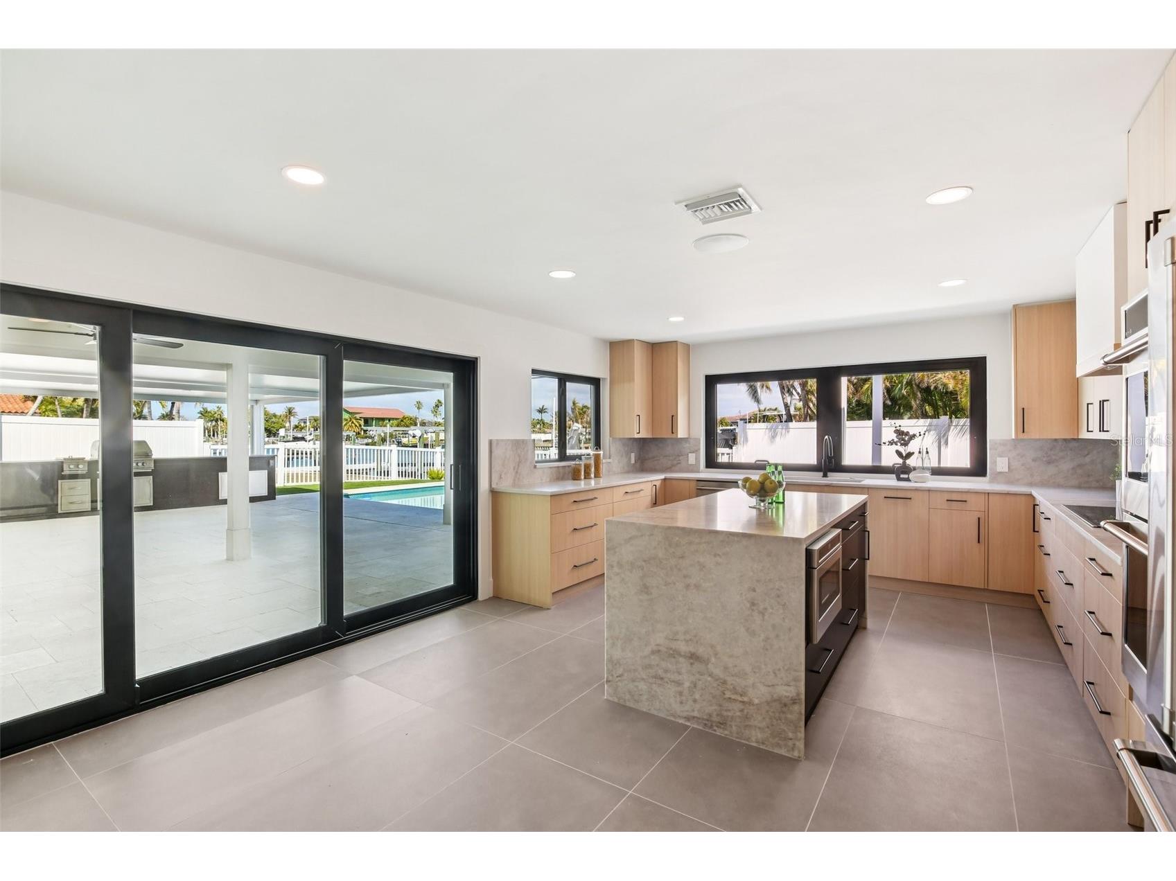 12125 5th Street E Treasure Island FL 33706 - BOCA CIEGA BAY TB8475223 image18