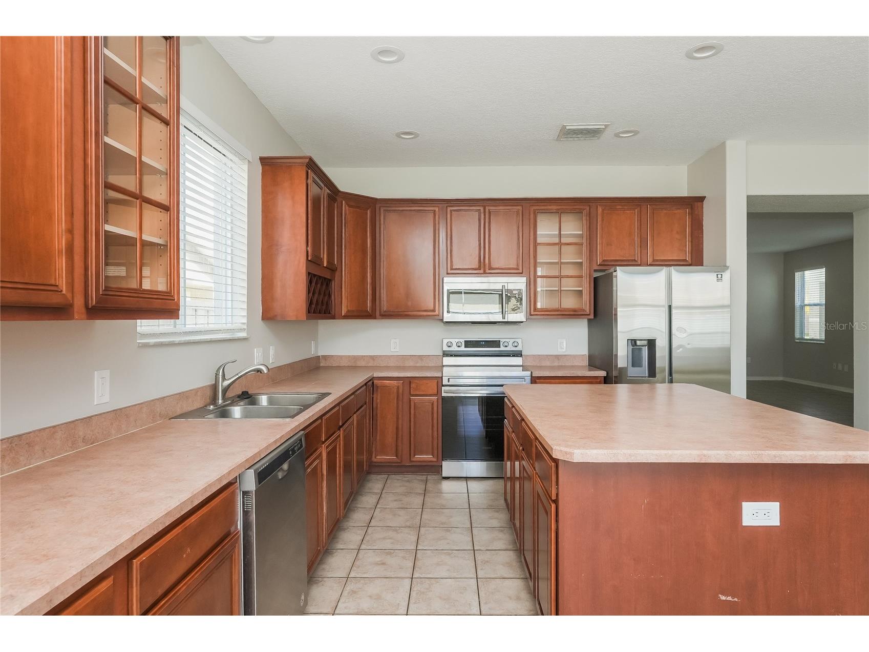 12125 Fox Bloom Avenue Gibsonton FL 33534 C7527986 image4