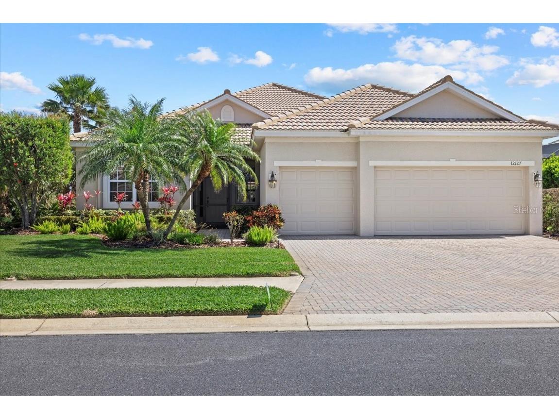 12127 Granite Woods Loop Venice FL 34292 N6137749 image1