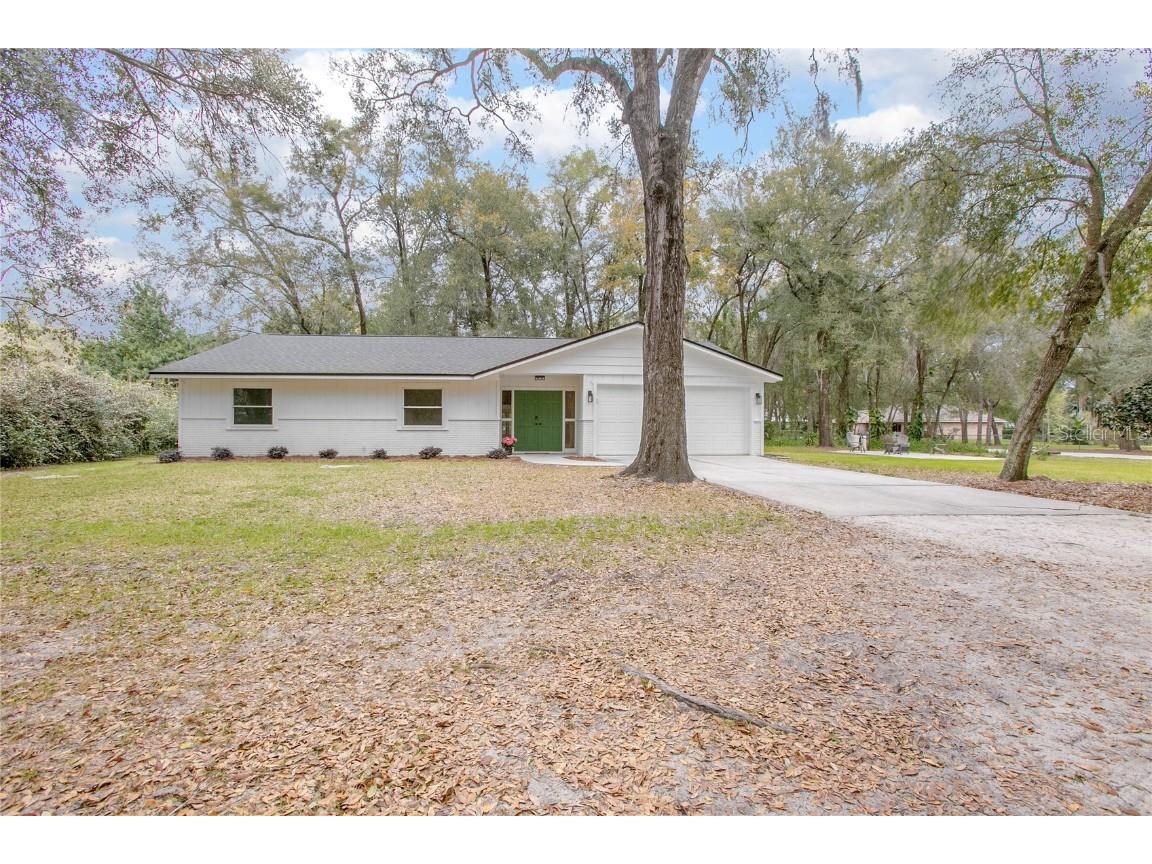 1213 E University Avenue Deland FL 32724 V4934747 image1