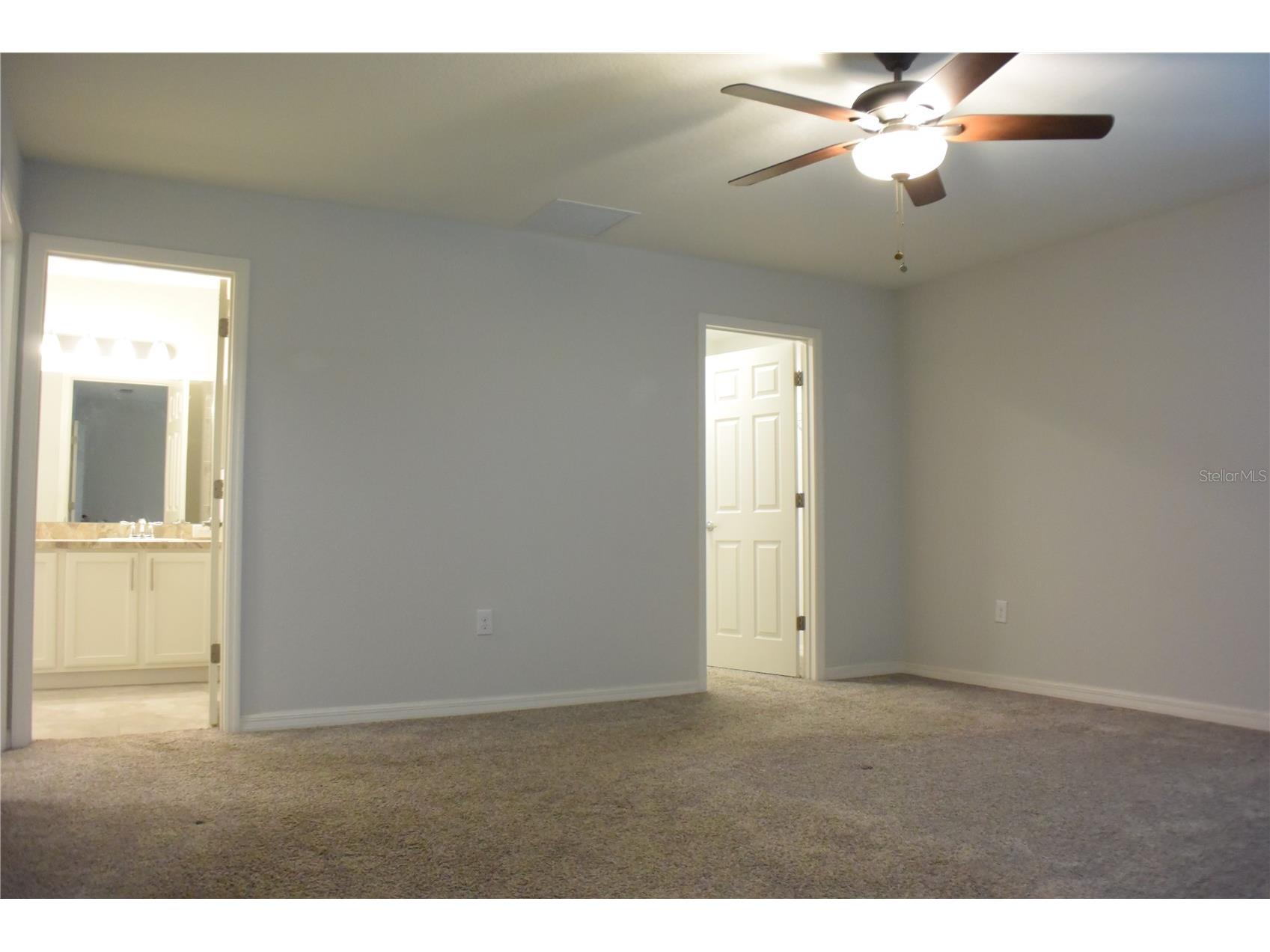 1213 Grantham Drive Sarasota FL 34234 A4696581 image24