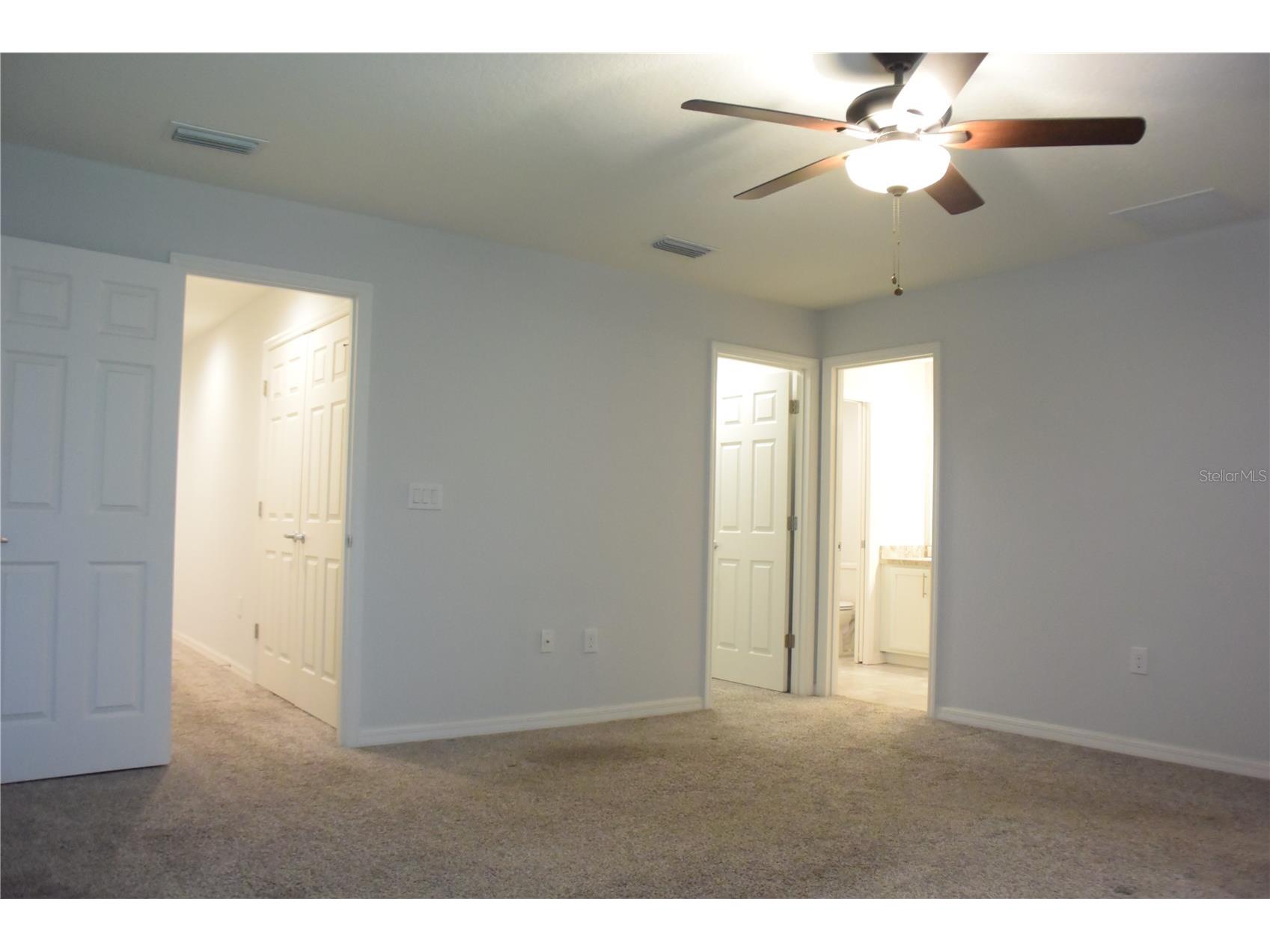 1213 Grantham Drive Sarasota FL 34234 A4696581 image25