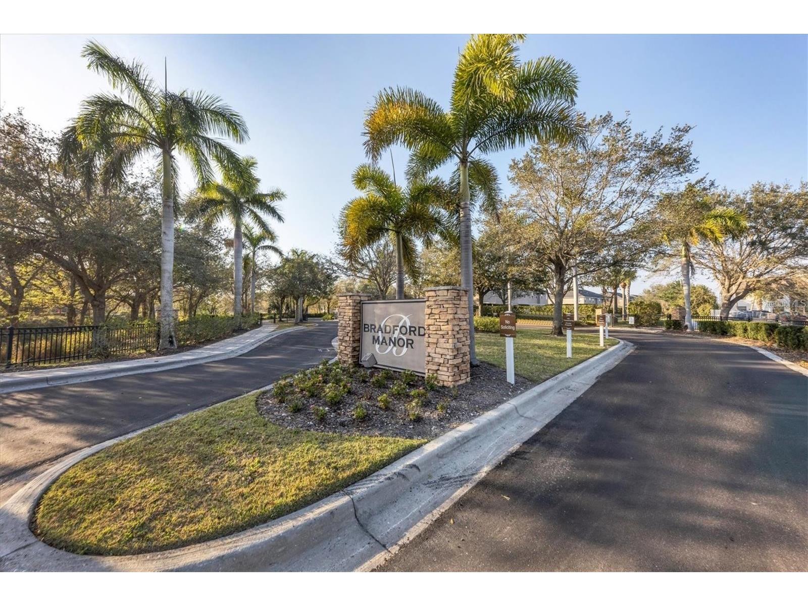 1213 Grantham Drive Sarasota FL 34234 A4696581 image31
