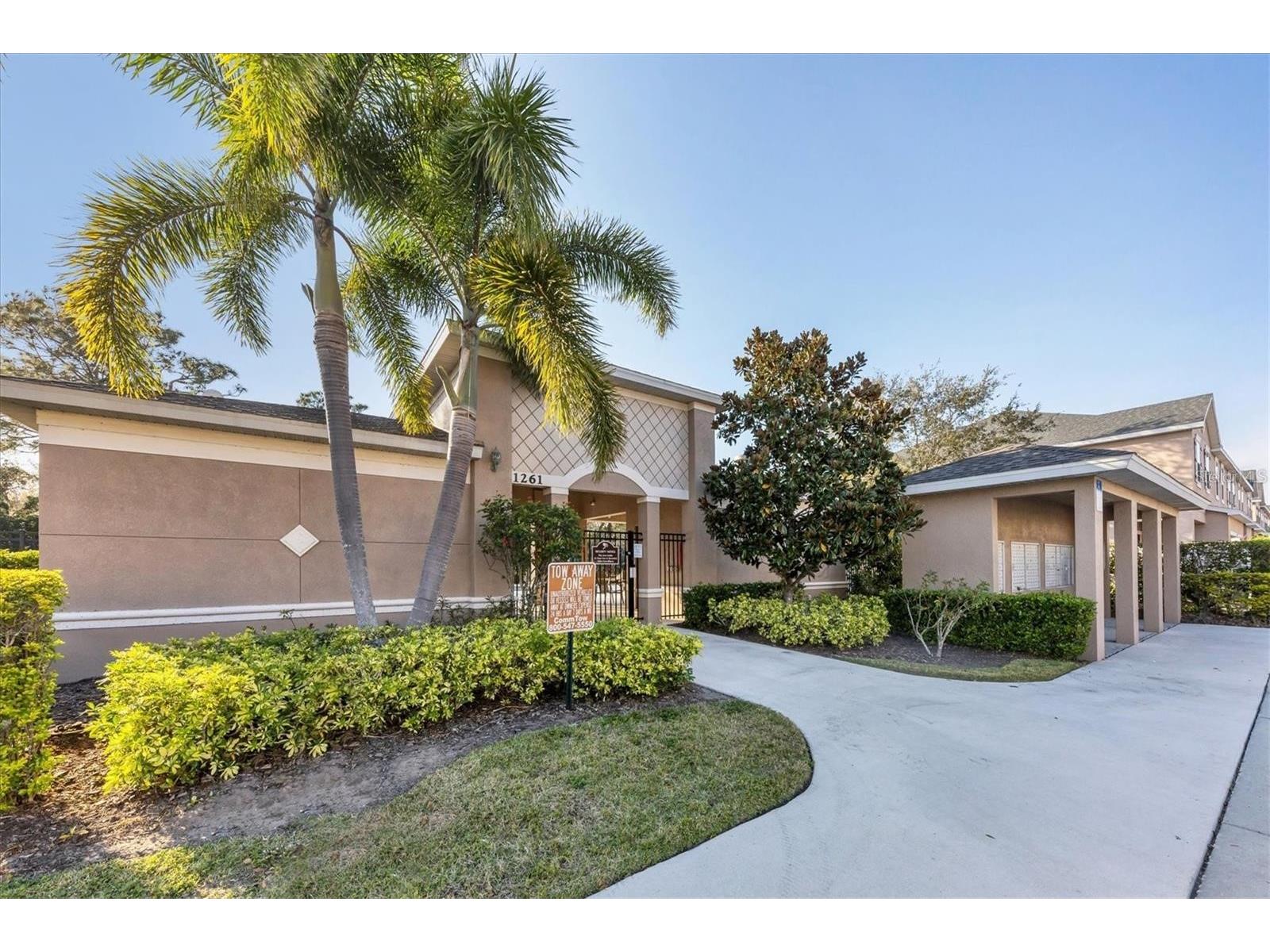 1213 Grantham Drive Sarasota FL 34234 A4696581 image32