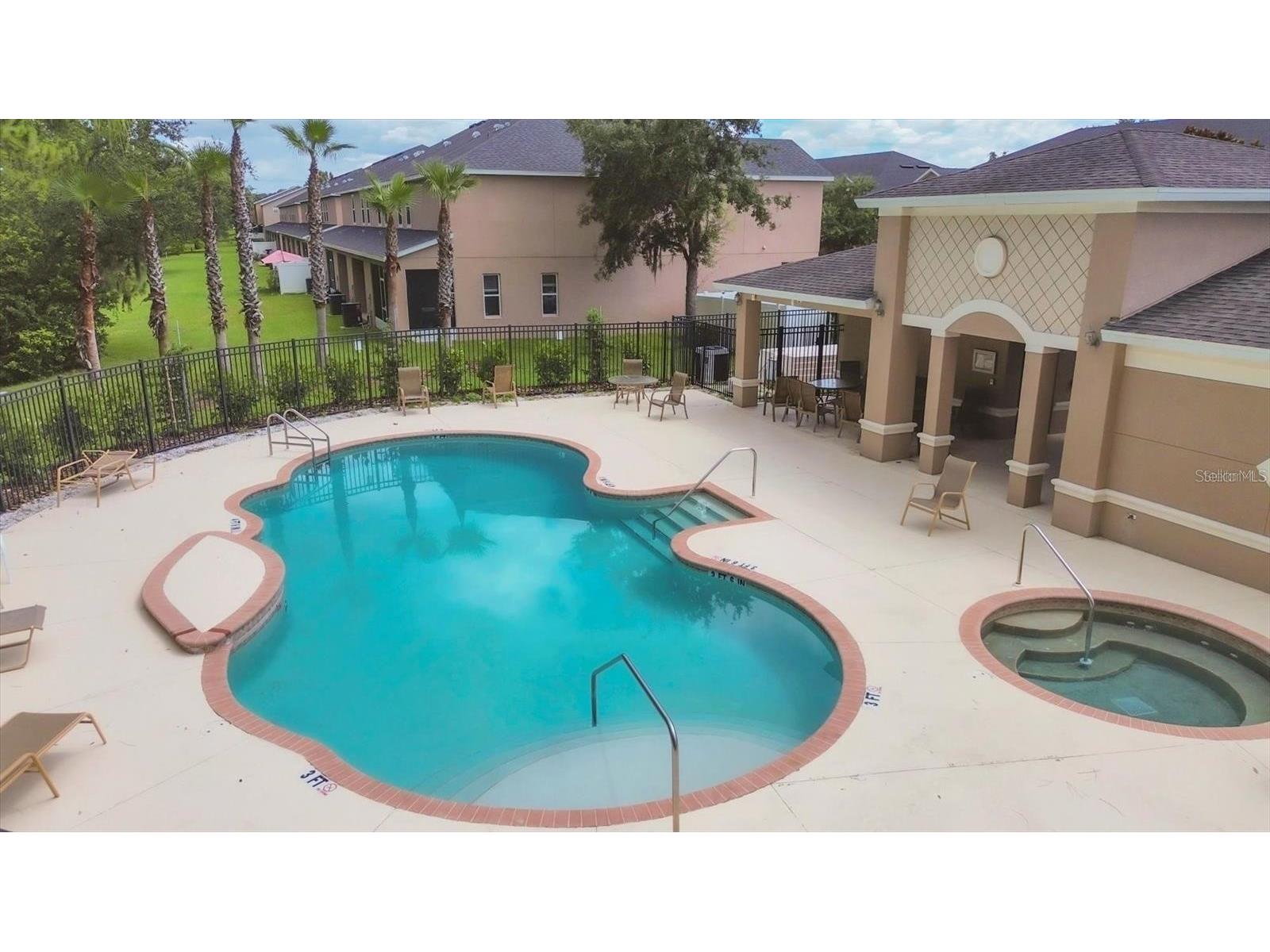 1213 Grantham Drive Sarasota FL 34234 A4696581 image34