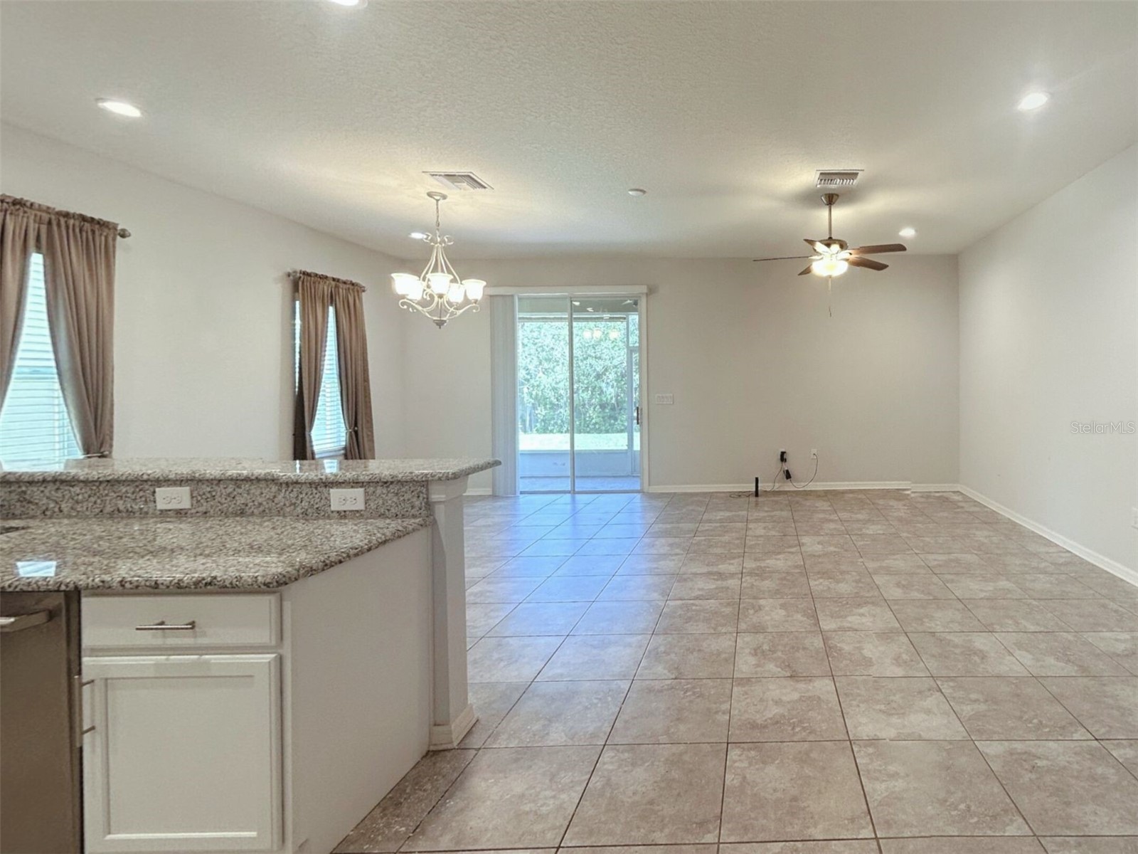 1213 Grantham Drive Sarasota FL 34234 A4696581 image9
