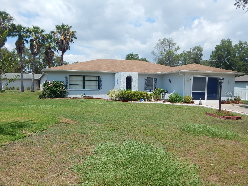 1213 Mcneal Road Spring Hill FL 34608 W7854894 image1