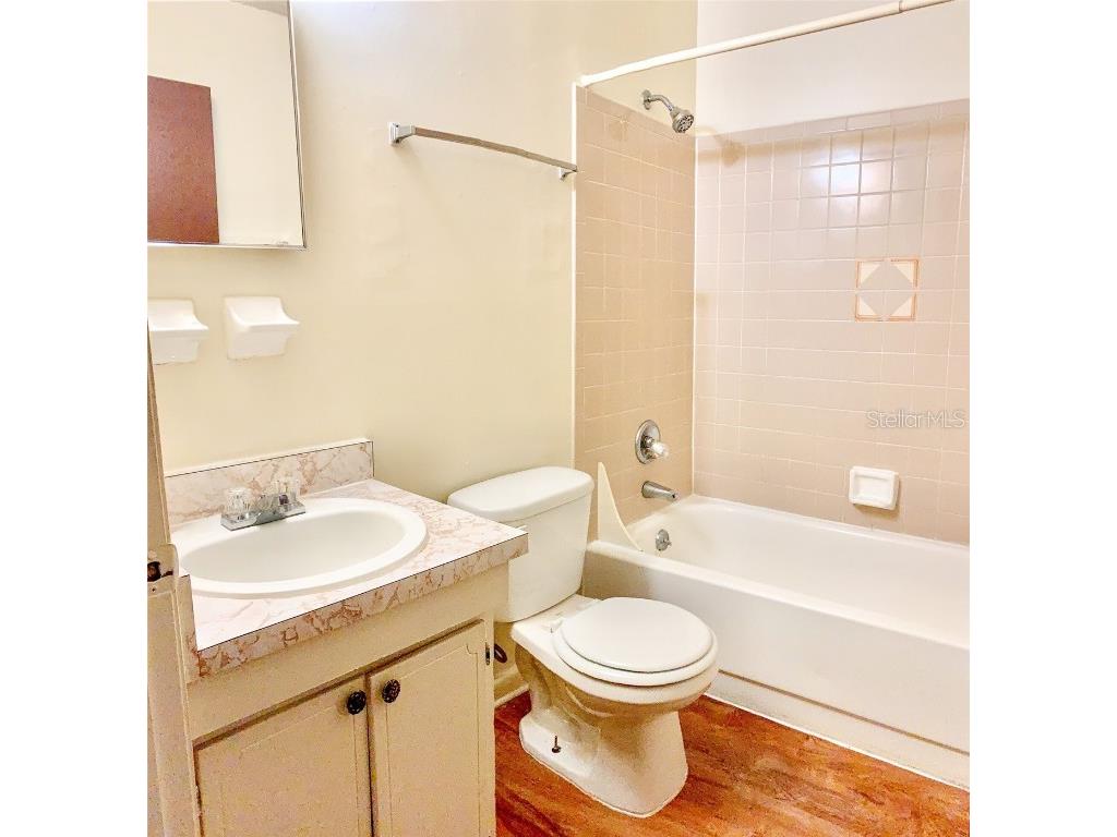 1213 NW 39th Avenue #B1 Gainesville FL 32609 GC536253 image10