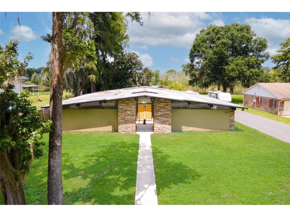 1213 S 9th Street Leesburg FL 34748 - LAKE HARRIS G5070065 image1