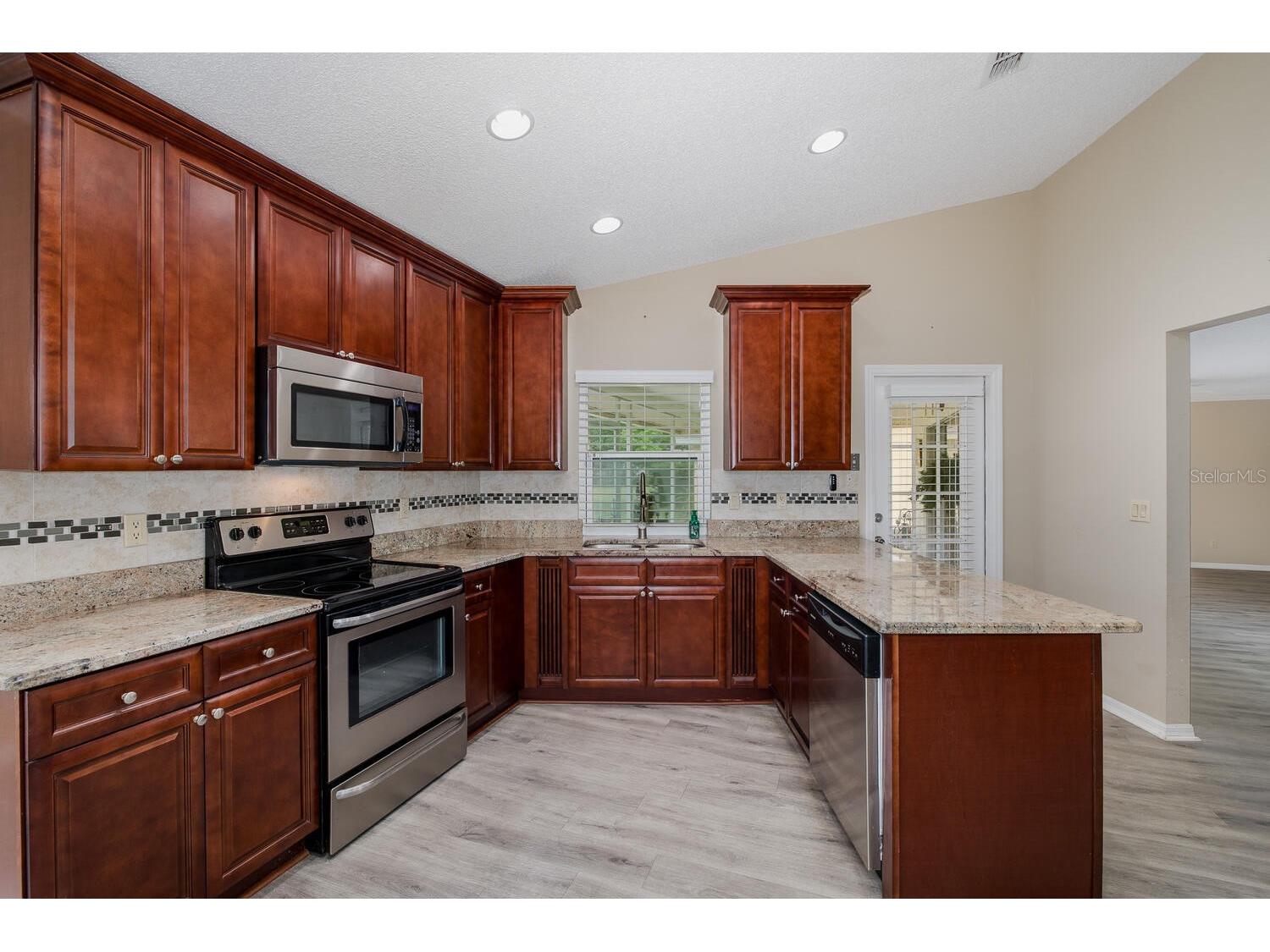 1213 Venetia Drive Spring Hill FL 34608 W7884752 image24