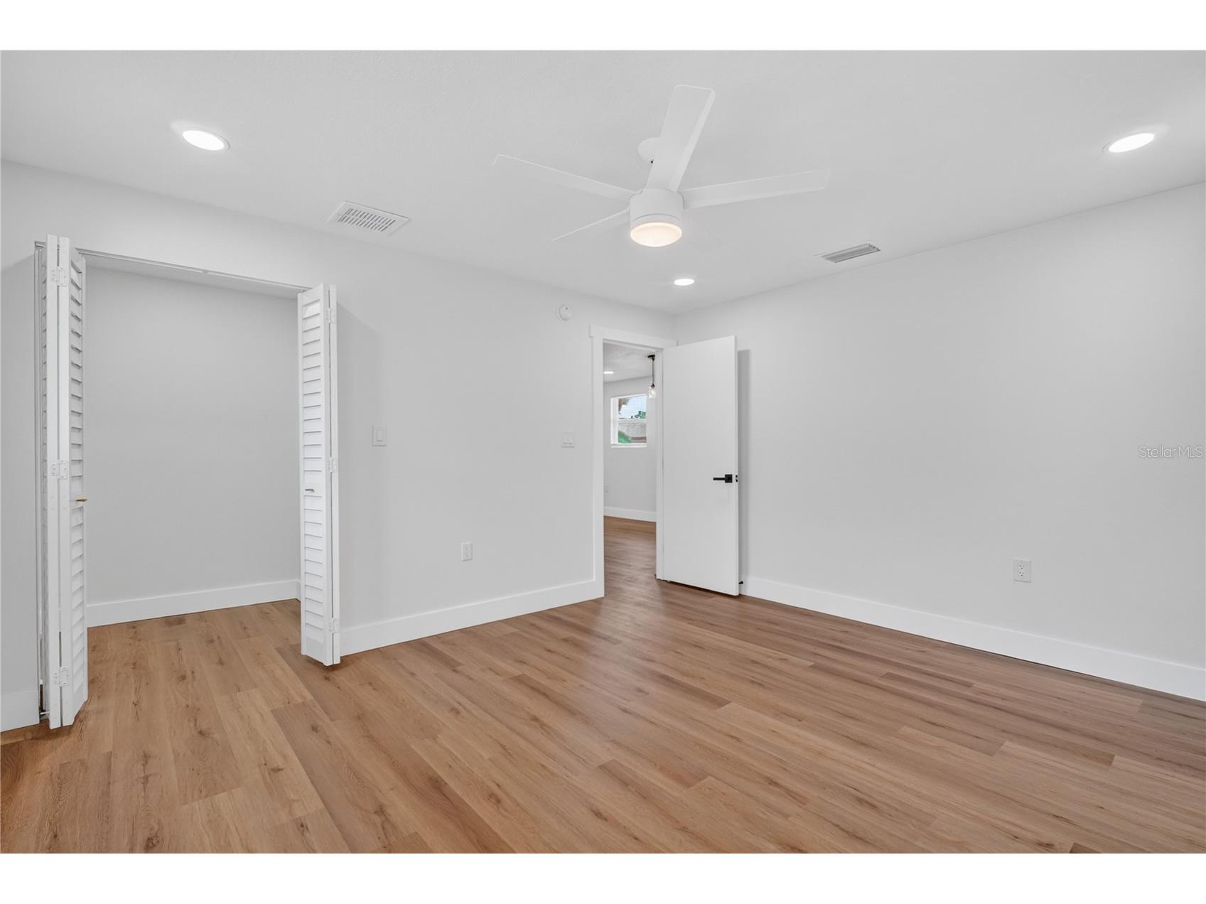 1214 20th Avenue S Saint Petersburg FL 33705 TB8518067 image10