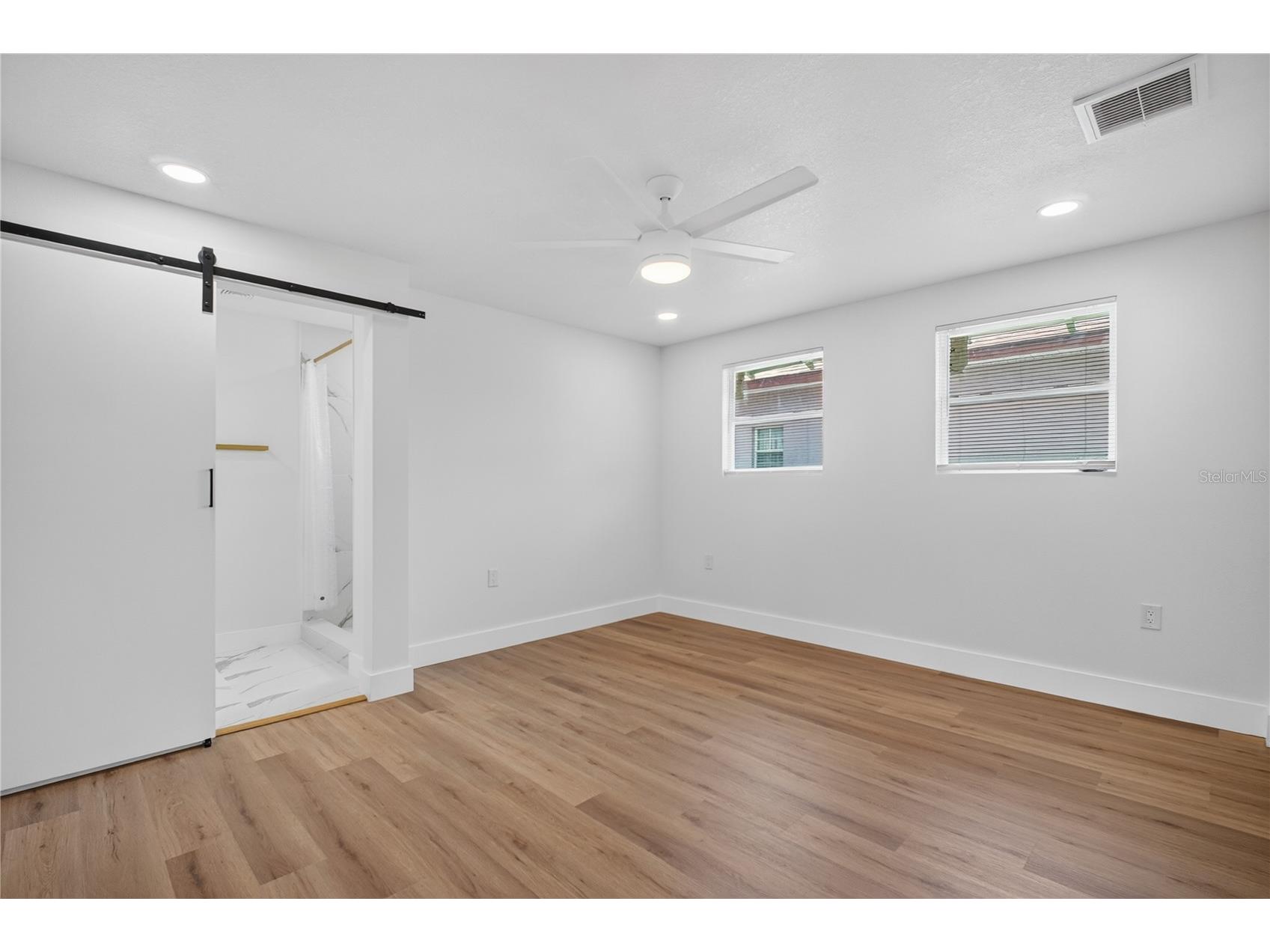 1214 20th Avenue S Saint Petersburg FL 33705 TB8518067 image7