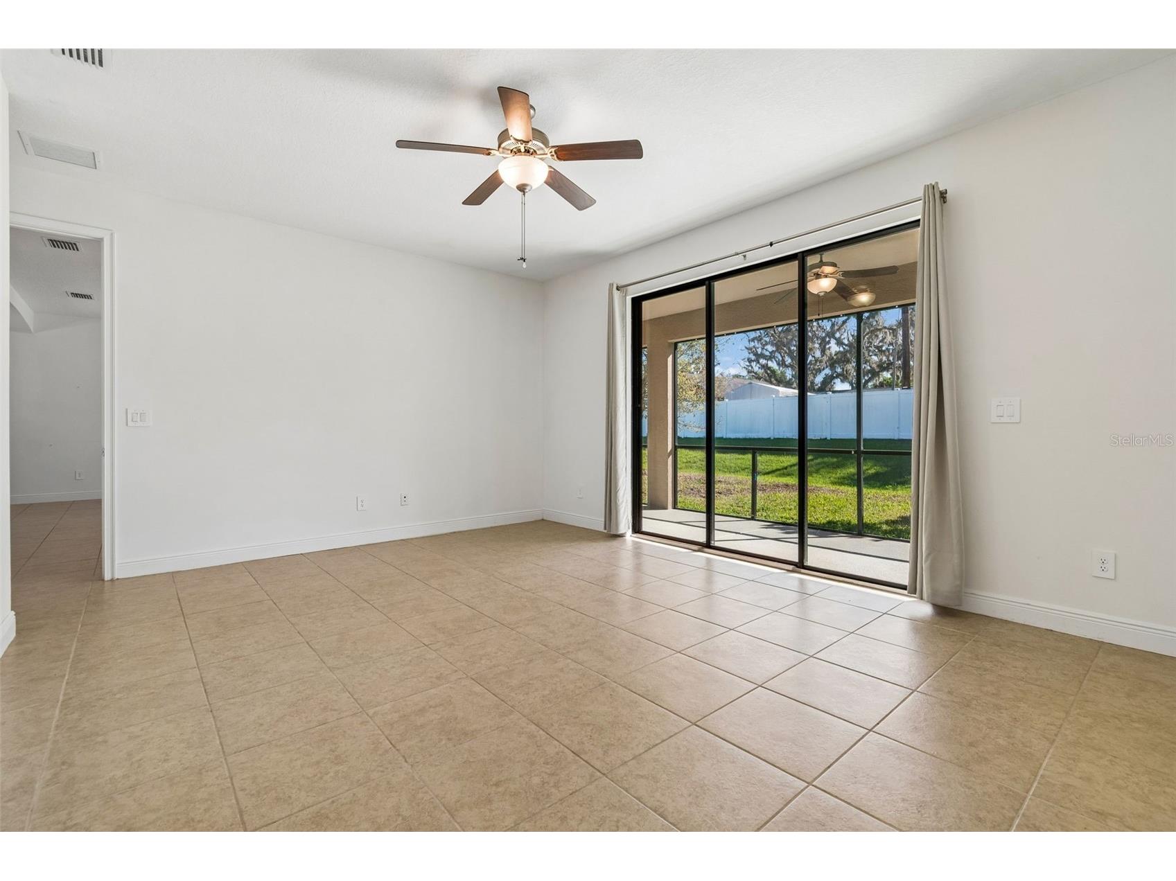 1214 Florablu Drive Seffner FL 33584 TB8488070 image15