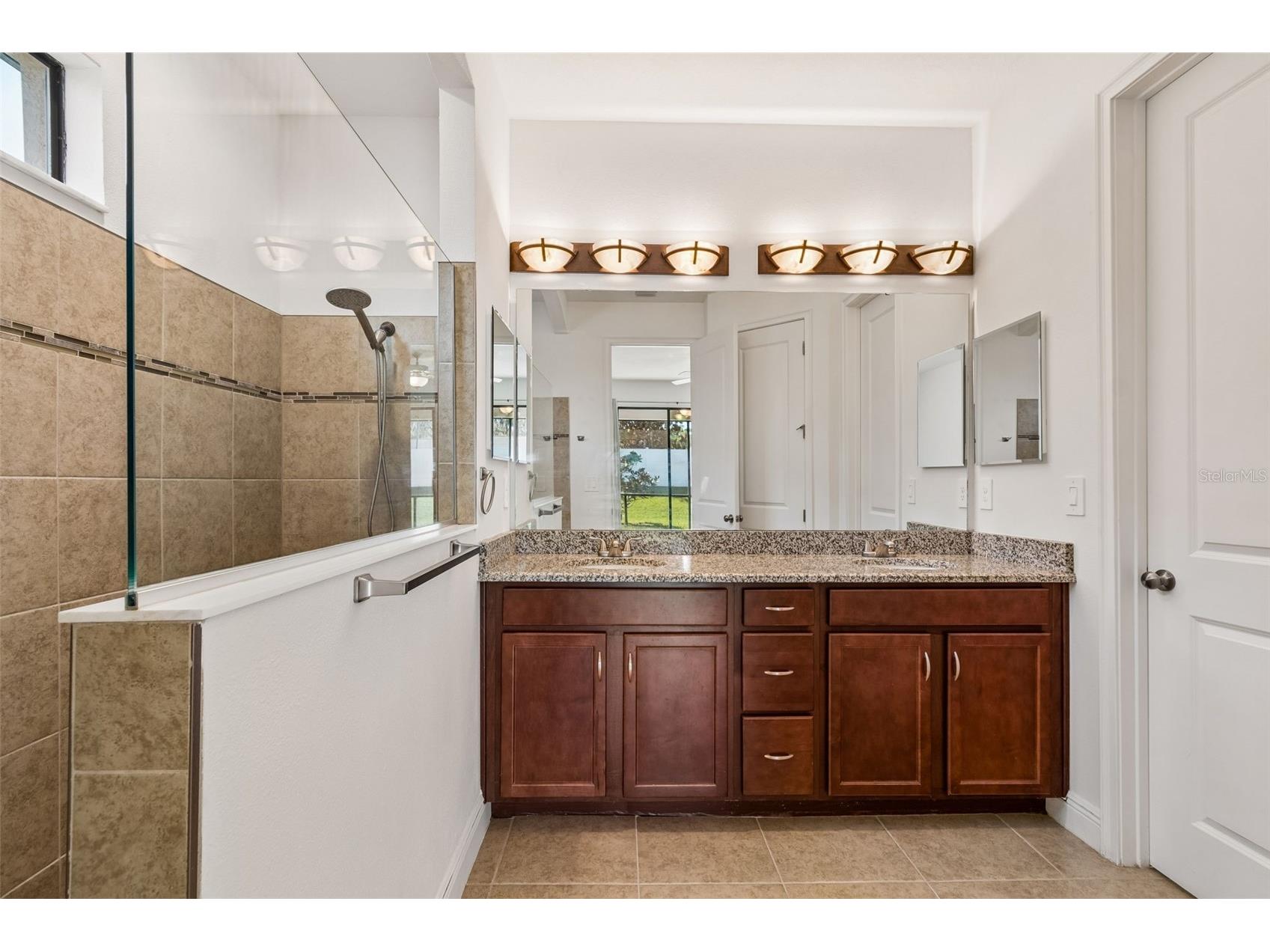 1214 Florablu Drive Seffner FL 33584 TB8488070 image16