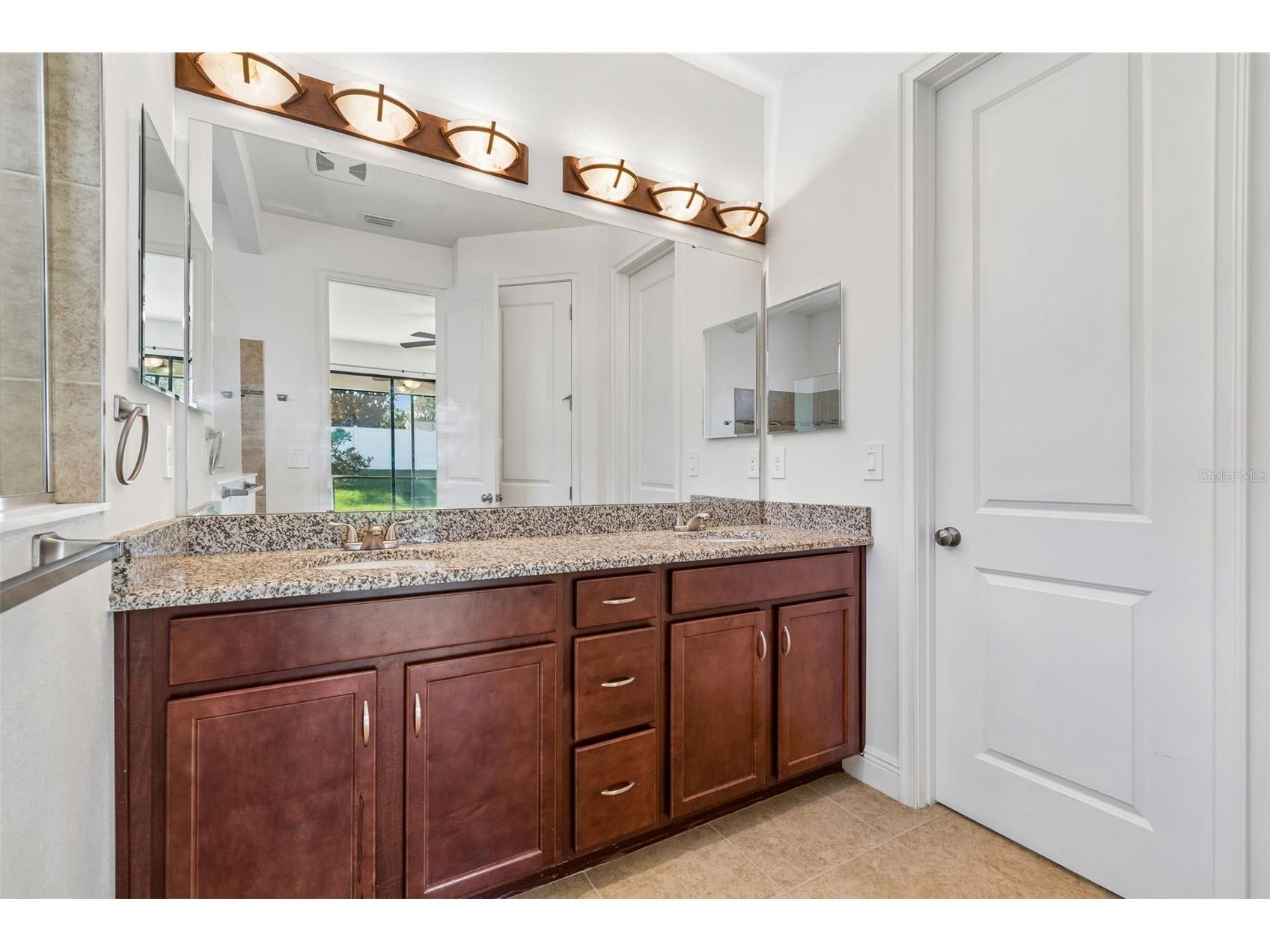 1214 Florablu Drive Seffner FL 33584 TB8488070 image19