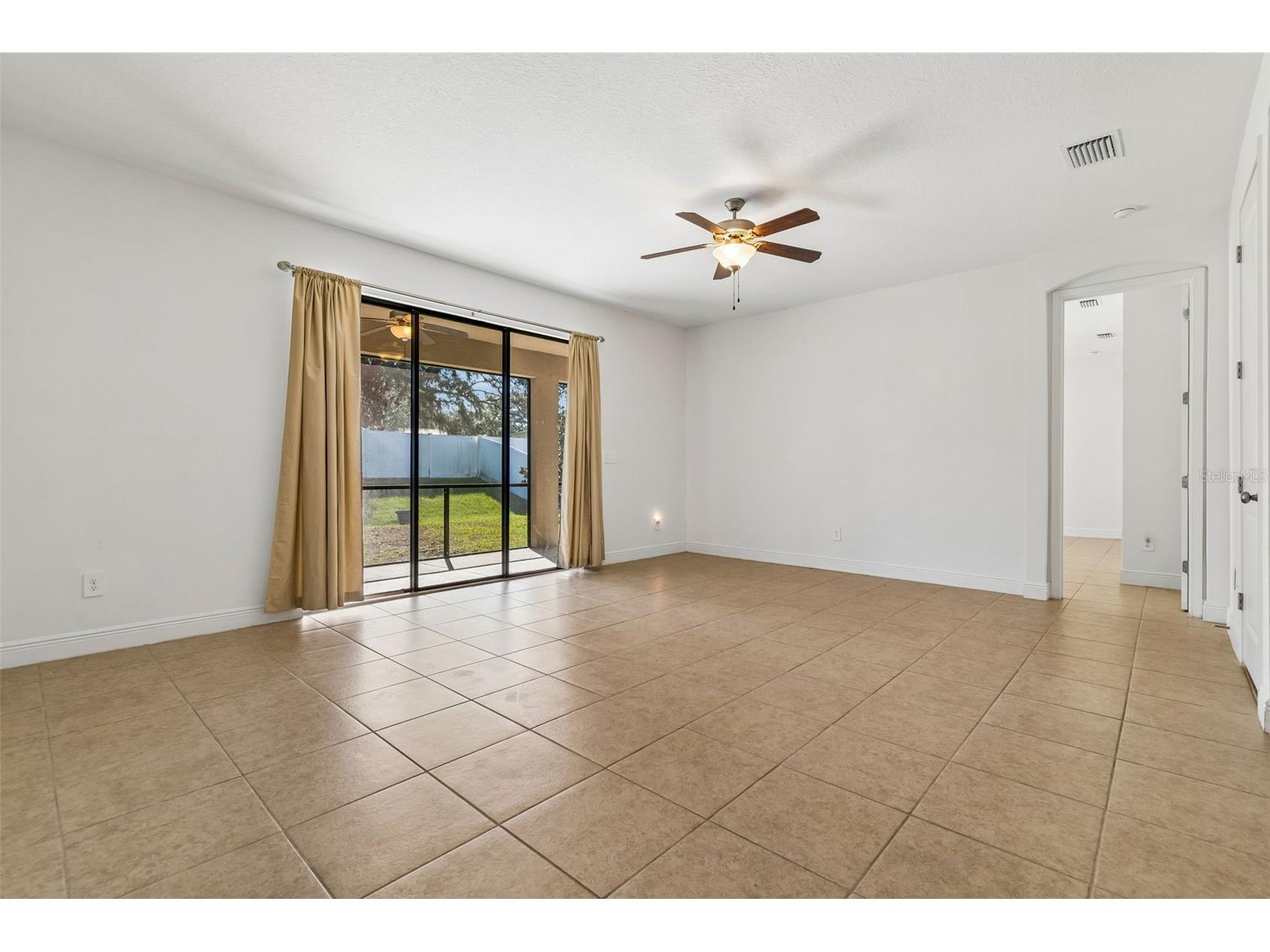 1214 Florablu Drive Seffner FL 33584 TB8488070 image26