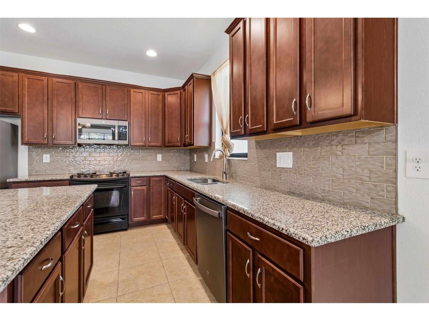 1214 Florablu Drive Seffner FL 33584 TB8488070 image35