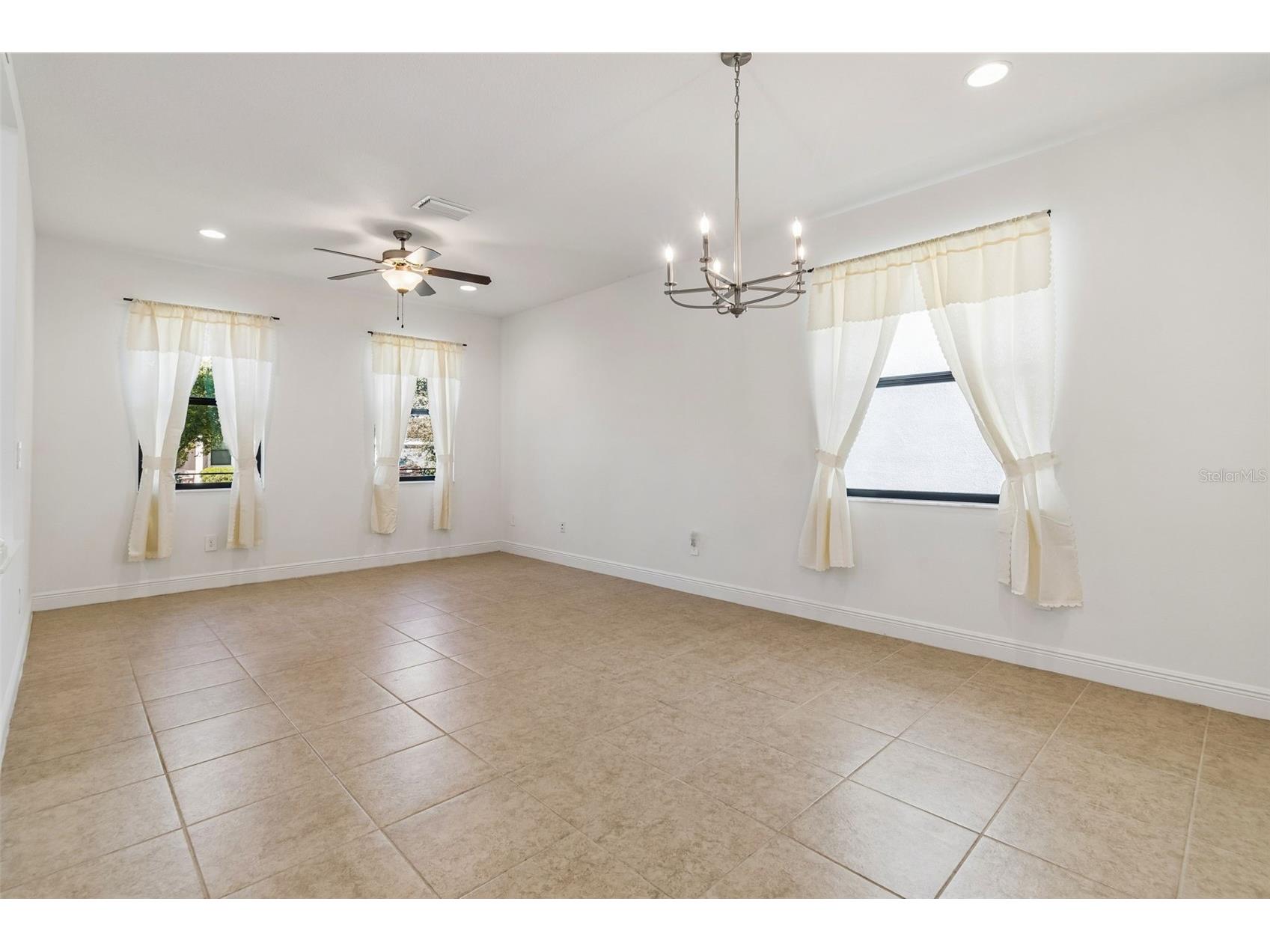 1214 Florablu Drive Seffner FL 33584 TB8488070 image8