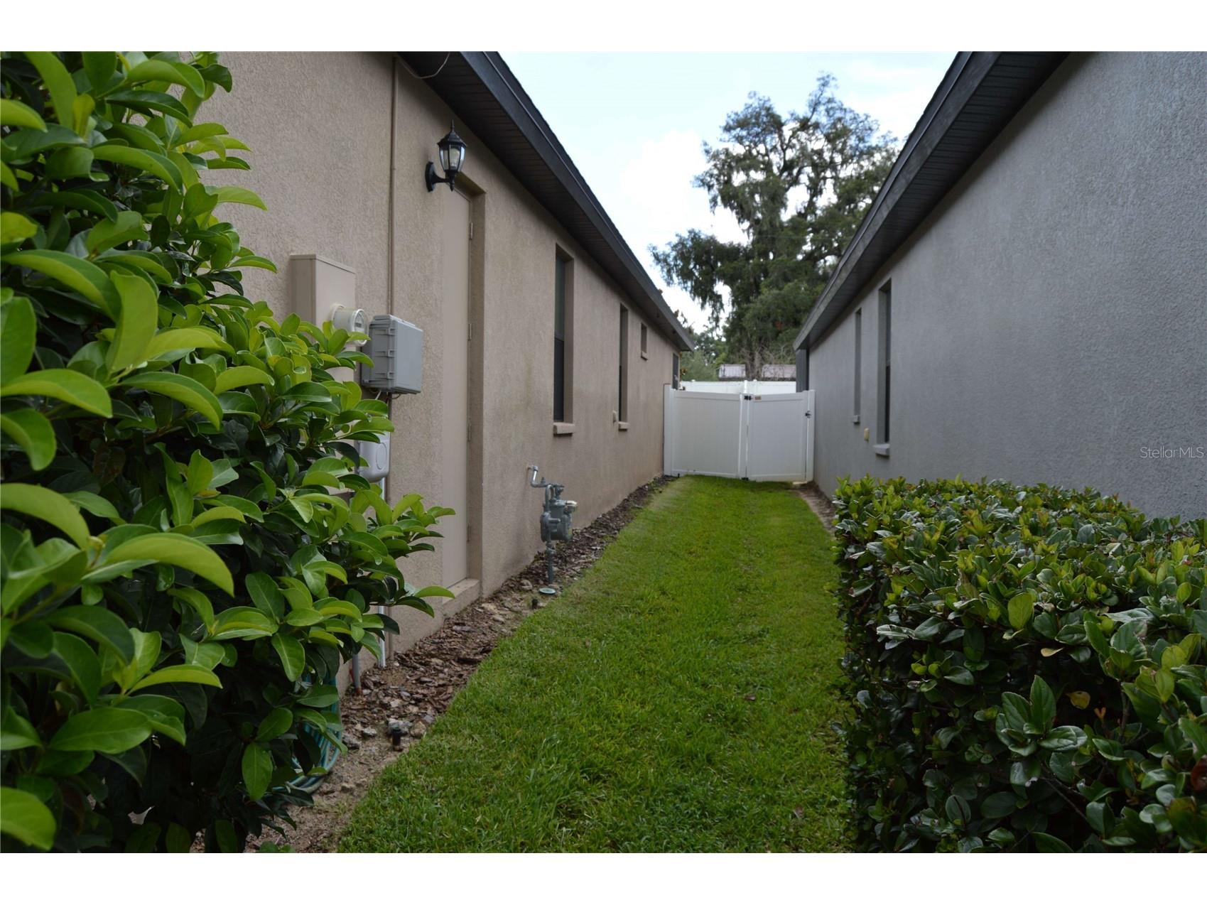 1214 Florablu Drive Seffner FL 33584 W7887502 image45