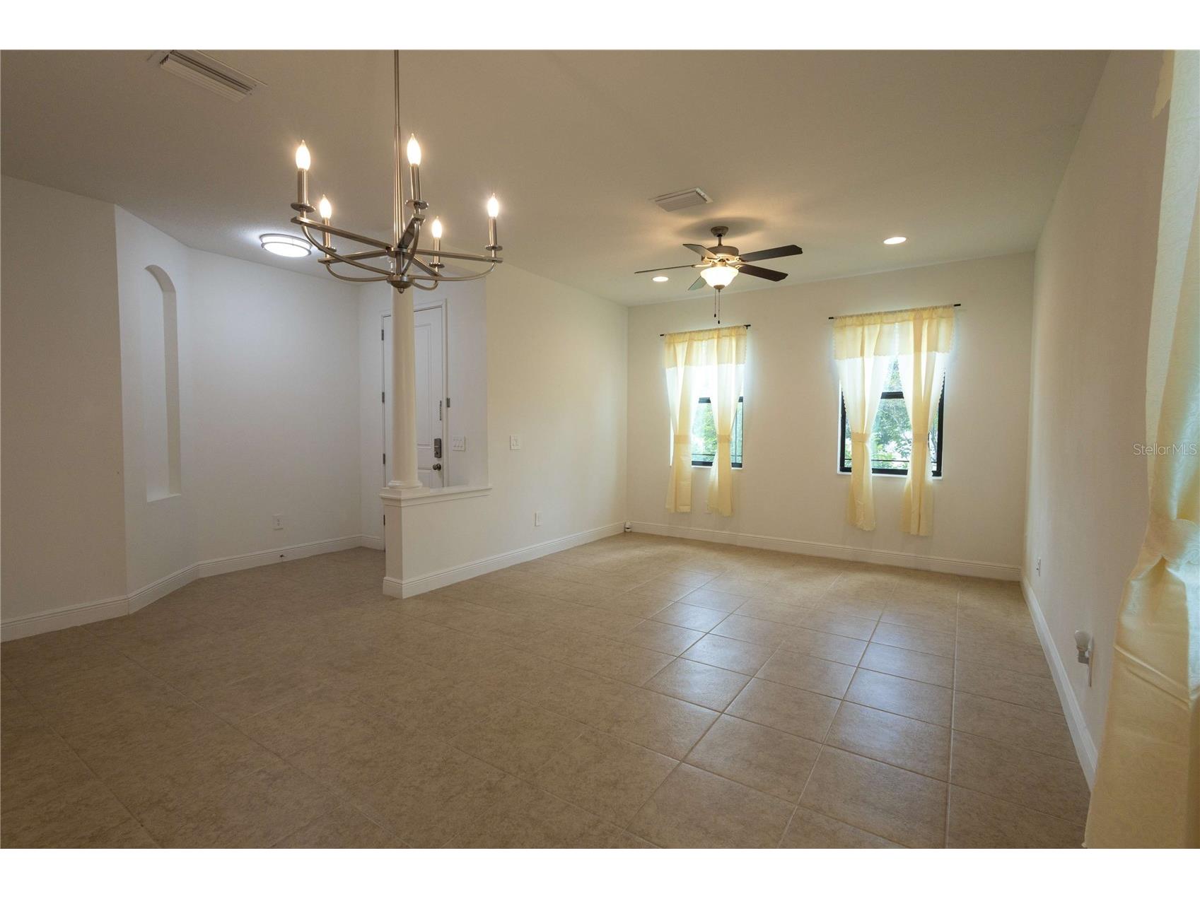 1214 Florablu Drive Seffner FL 33584 W7887502 image9