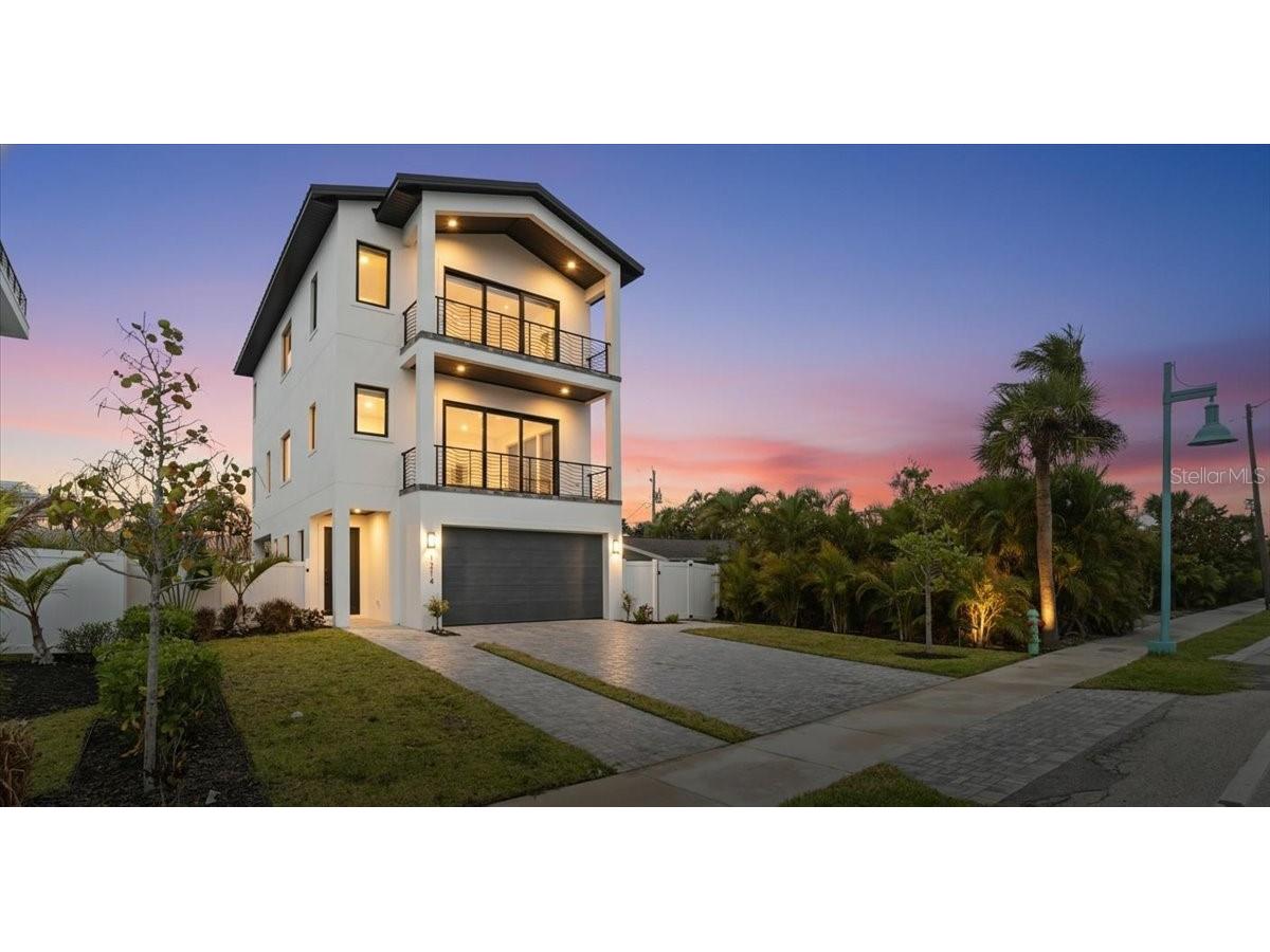 1214 Gulf Boulevard Englewood FL 34223 - ENGLEWOOD BEACH A4686400 image1