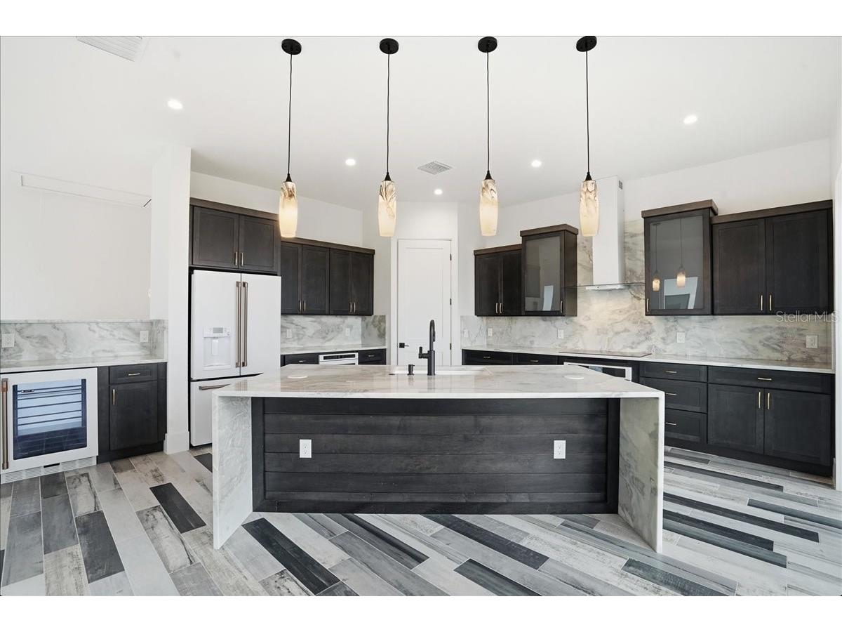 1214 Gulf Boulevard Englewood FL 34223 - ENGLEWOOD BEACH A4686400 image17