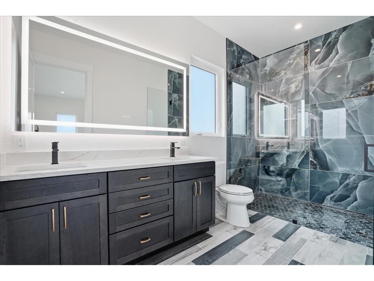 1214 Gulf Boulevard Englewood FL 34223 - ENGLEWOOD BEACH A4686400 image27