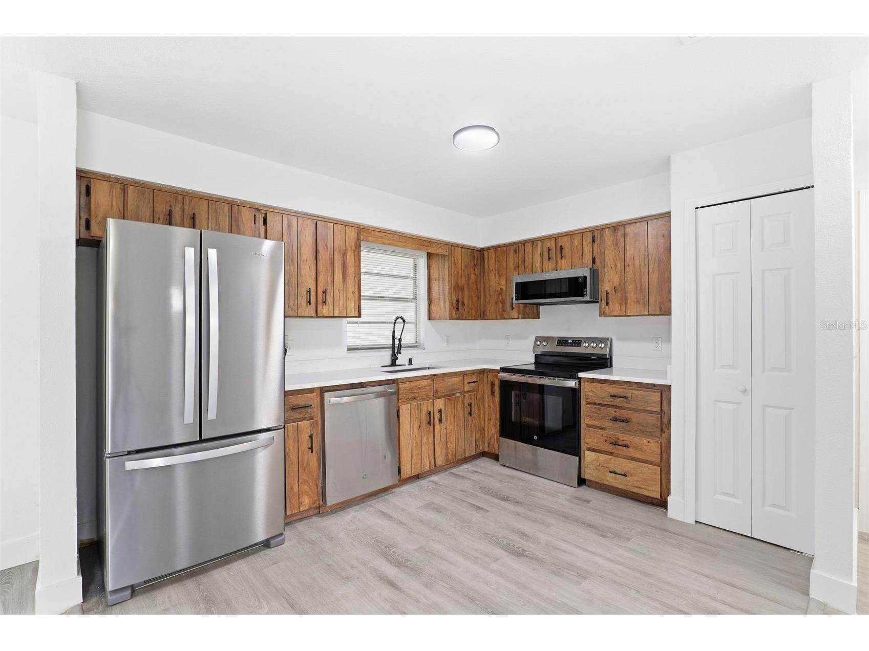 1214 Pace Drive NW Palm Bay FL 32907 TB8493949 image14