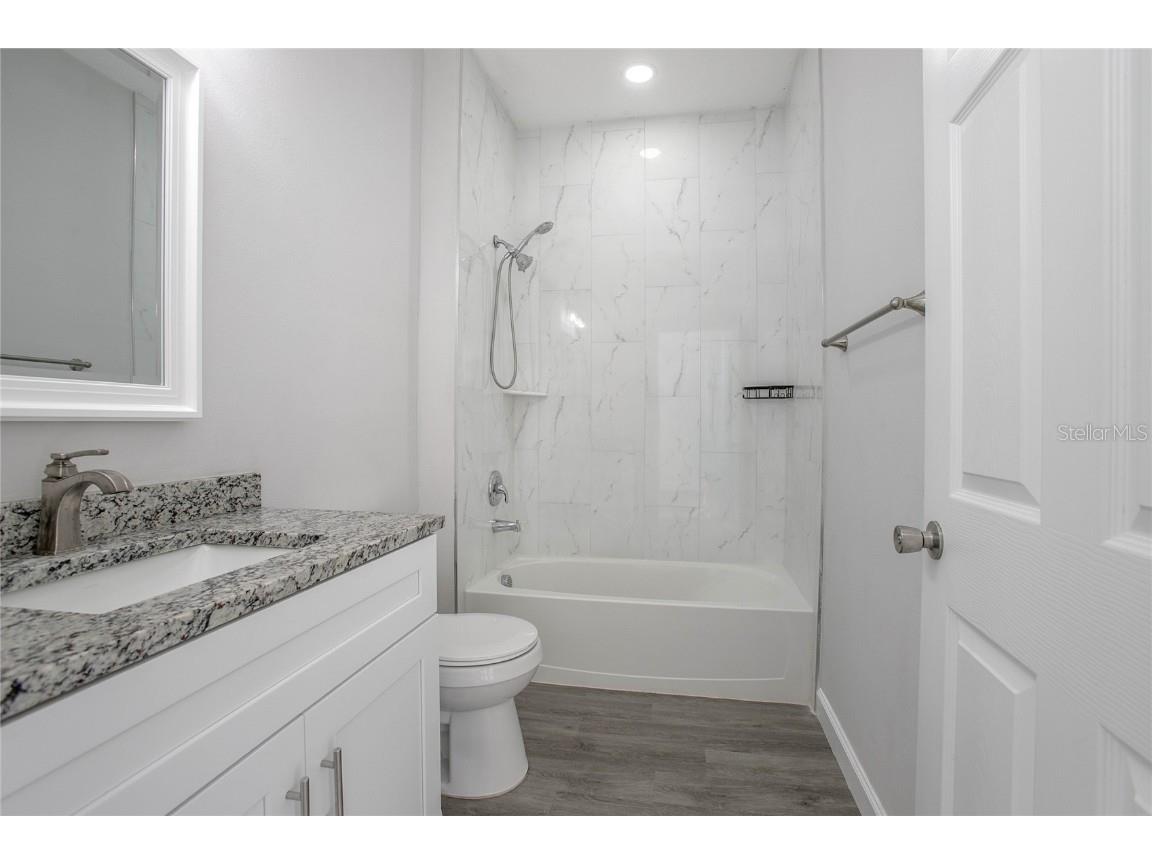 1214 S Thompson Avenue Deland FL 32720 V4945014 image8