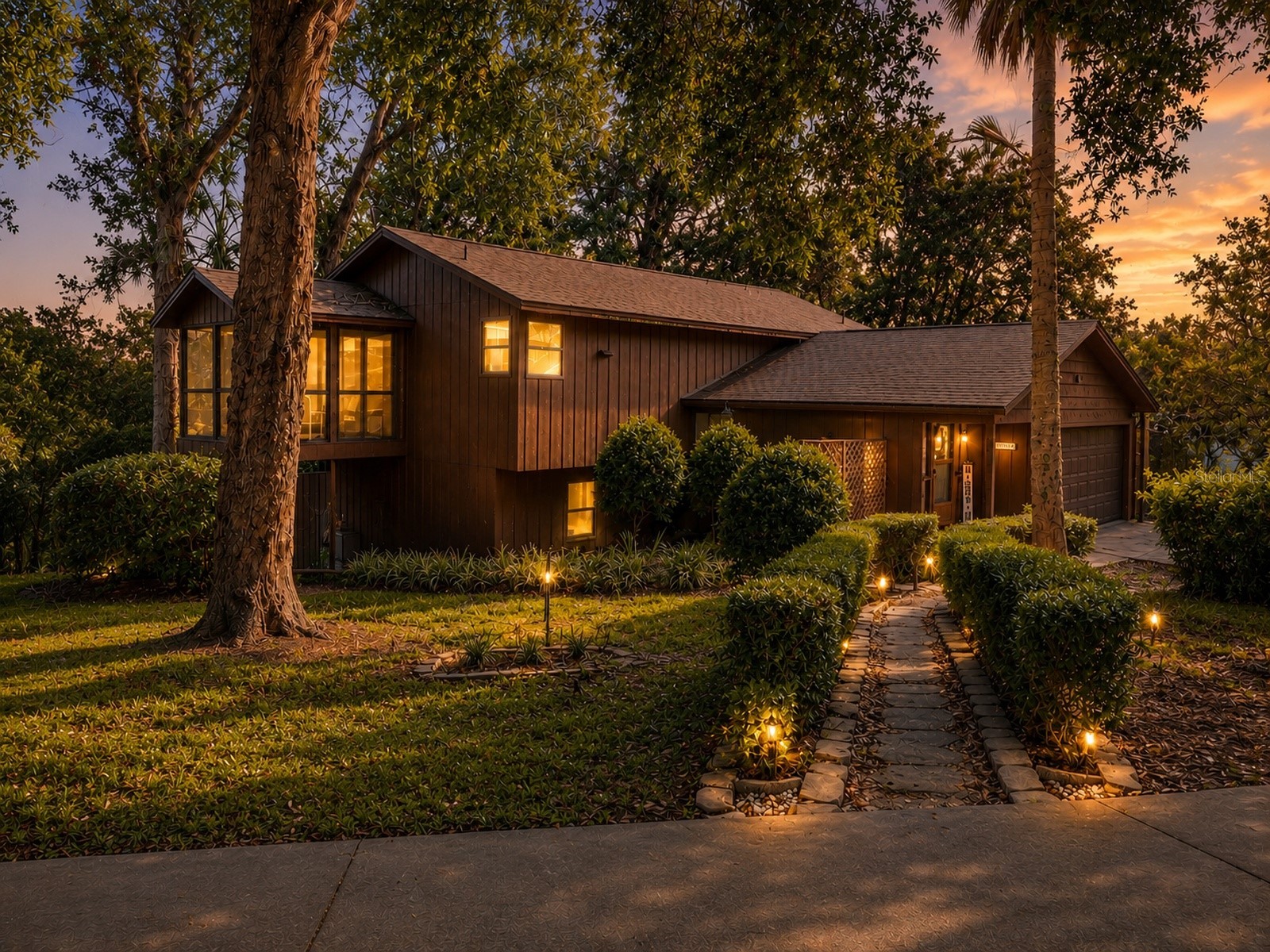 1214 W Crooked Lake Place Eustis FL 32726 - W CROOKED LAKE G5113545 image1