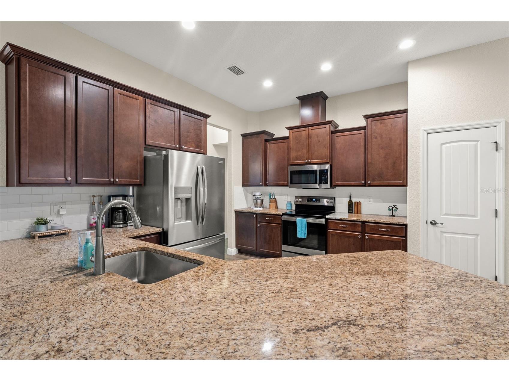 12141 Marvelwood Road Weeki Wachee FL 34614 W7882303 image12